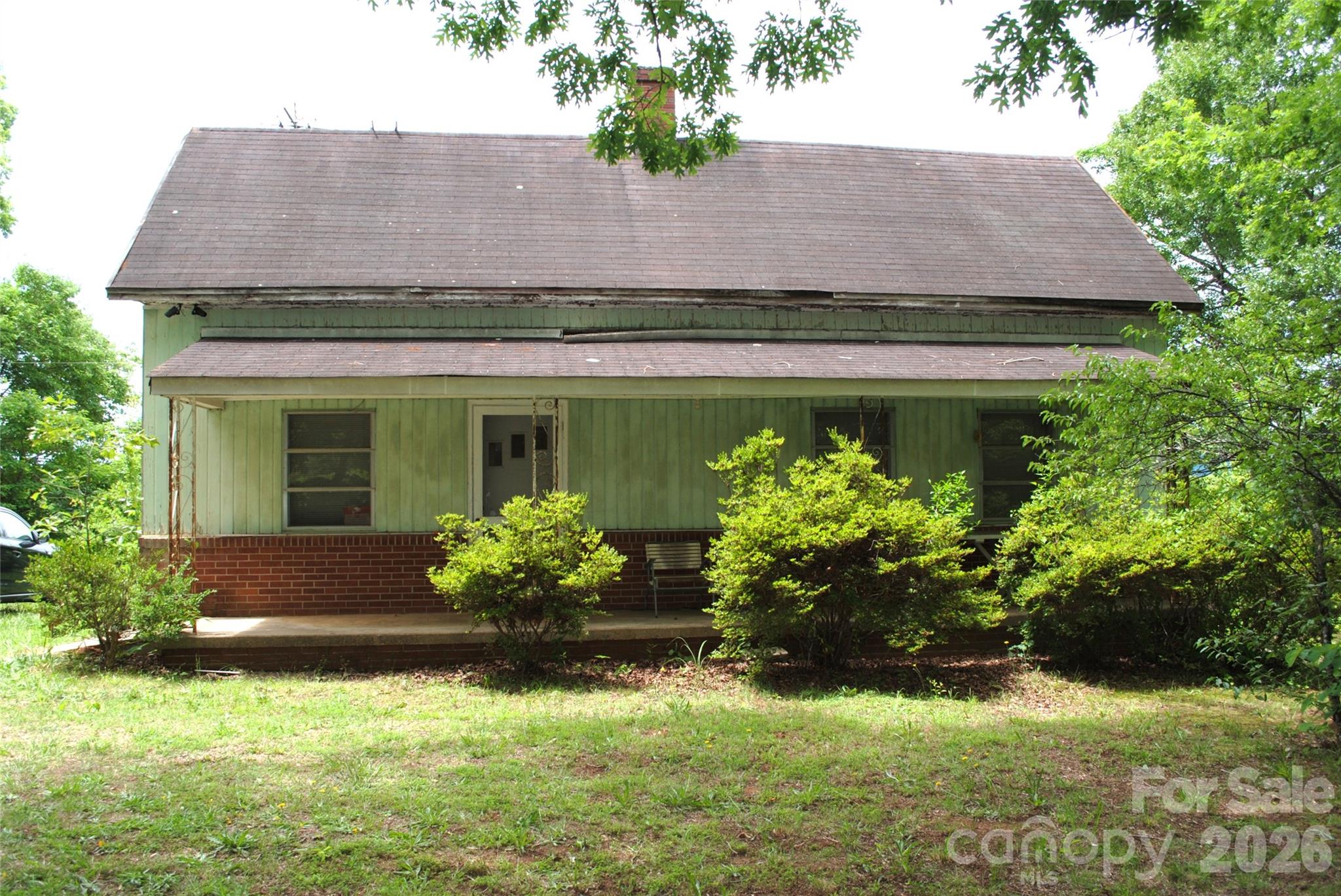 153 & 135 Caroleen Street Property Photo 1