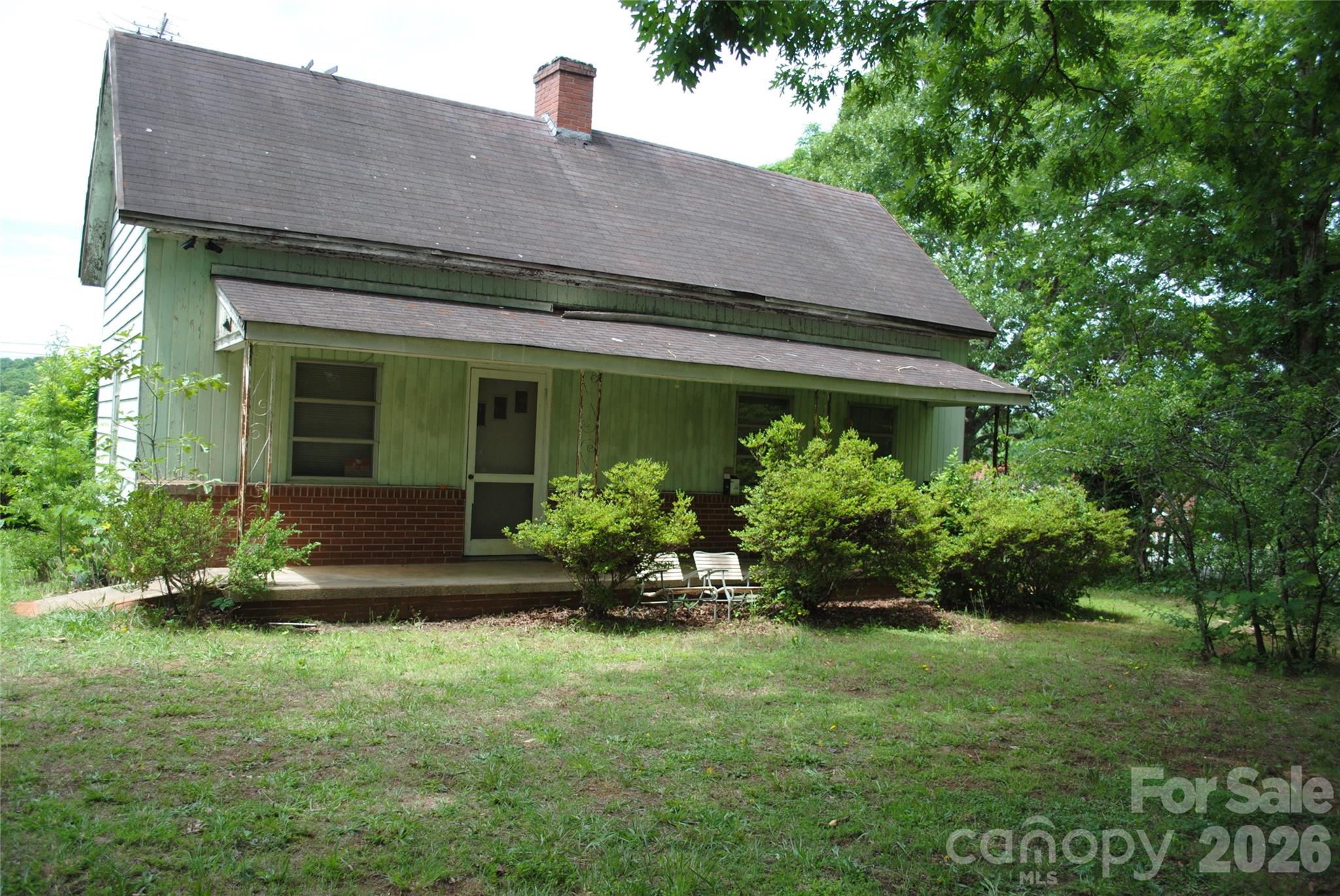 153 & 135 Caroleen Street Property Photo 2