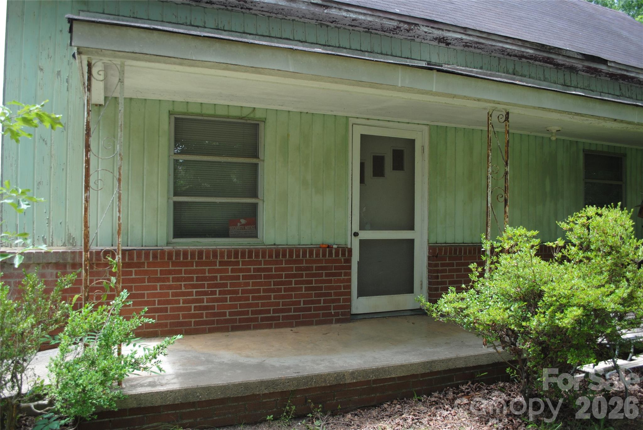 153 & 135 Caroleen Street Property Photo 5