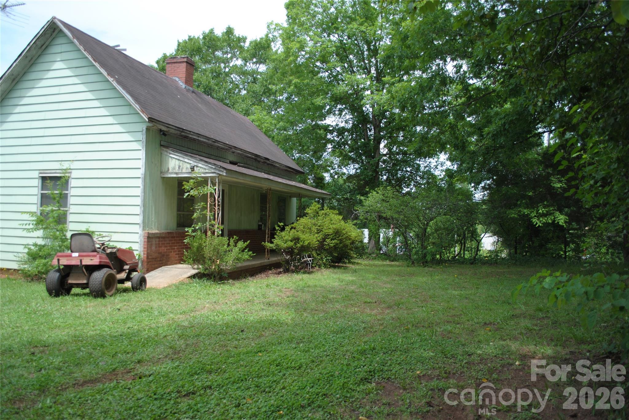 153 & 135 Caroleen Street Property Photo 6