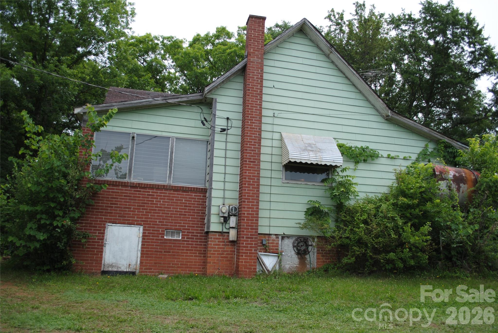 153 & 135 Caroleen Street Property Photo 13
