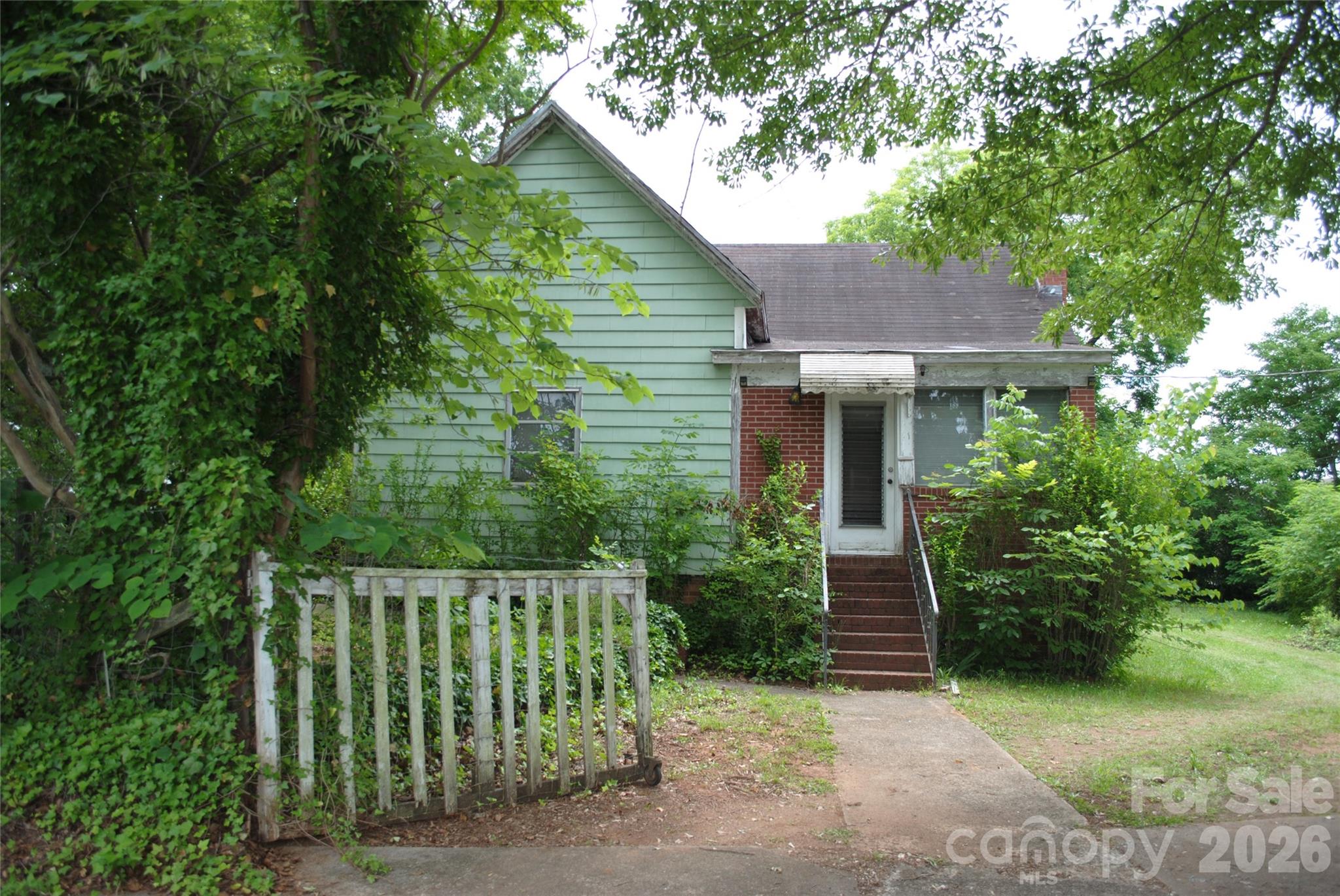 153 & 135 Caroleen Street Property Photo 16