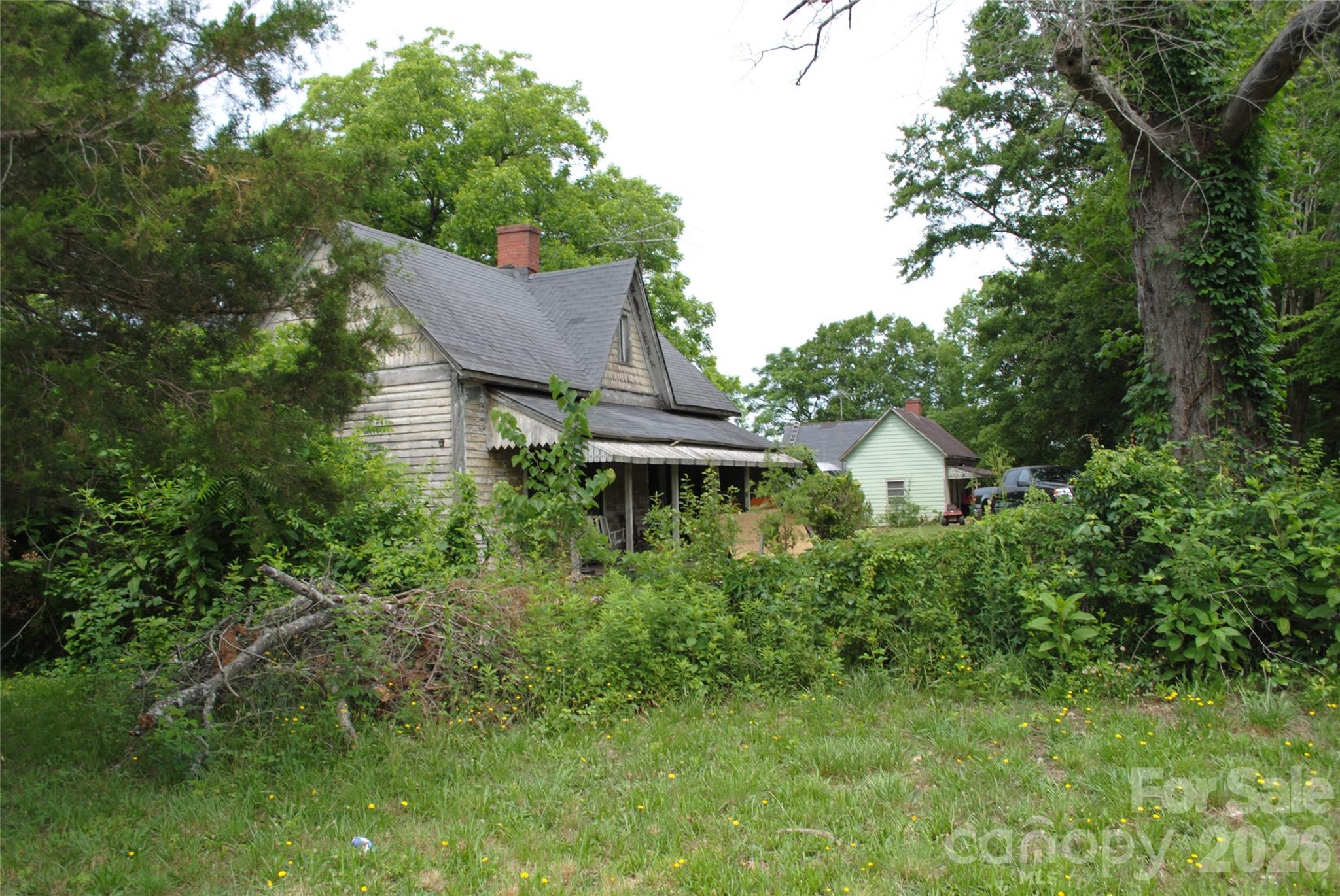153 & 135 Caroleen Street Property Photo 19