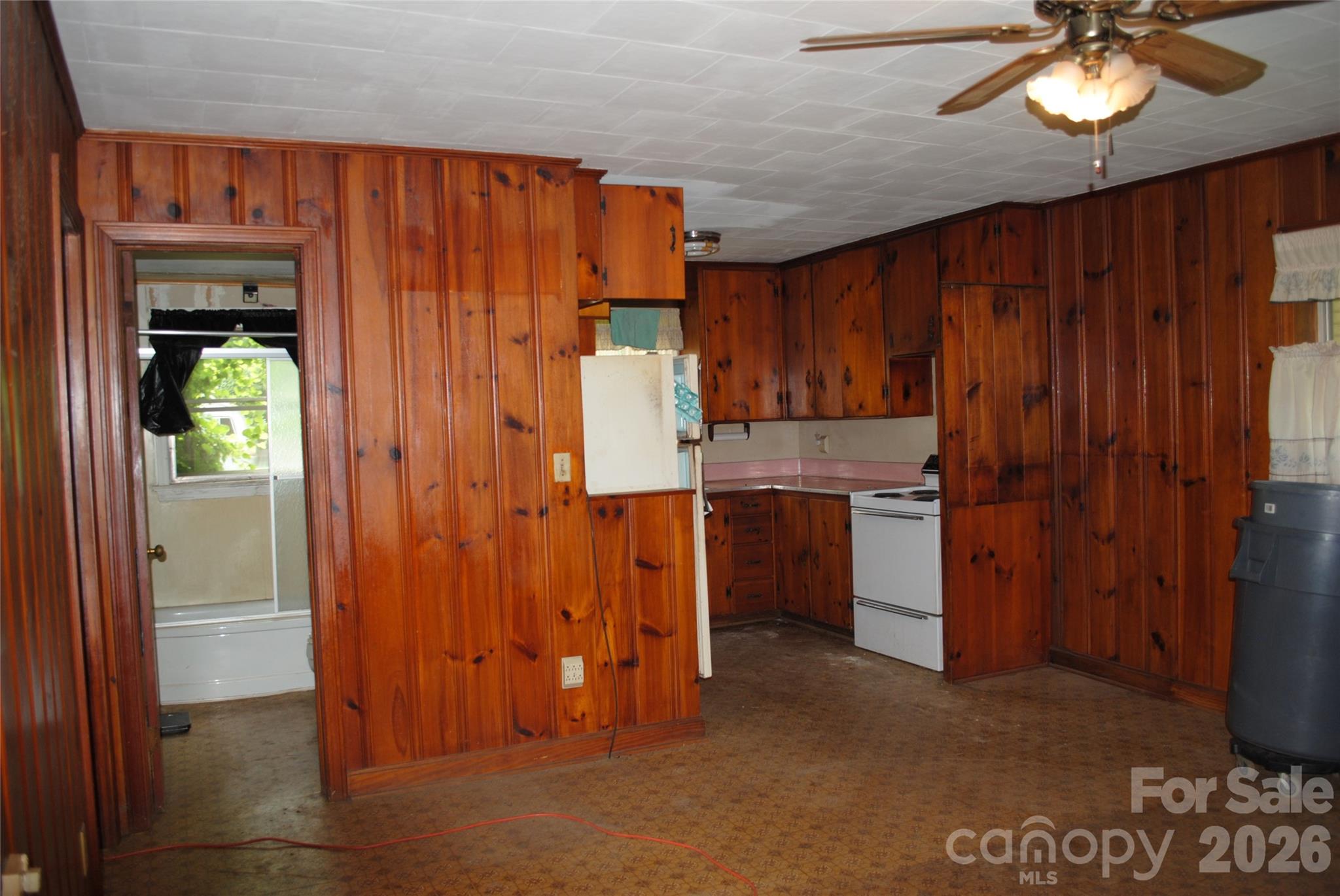 153 & 135 Caroleen Street Property Photo 25