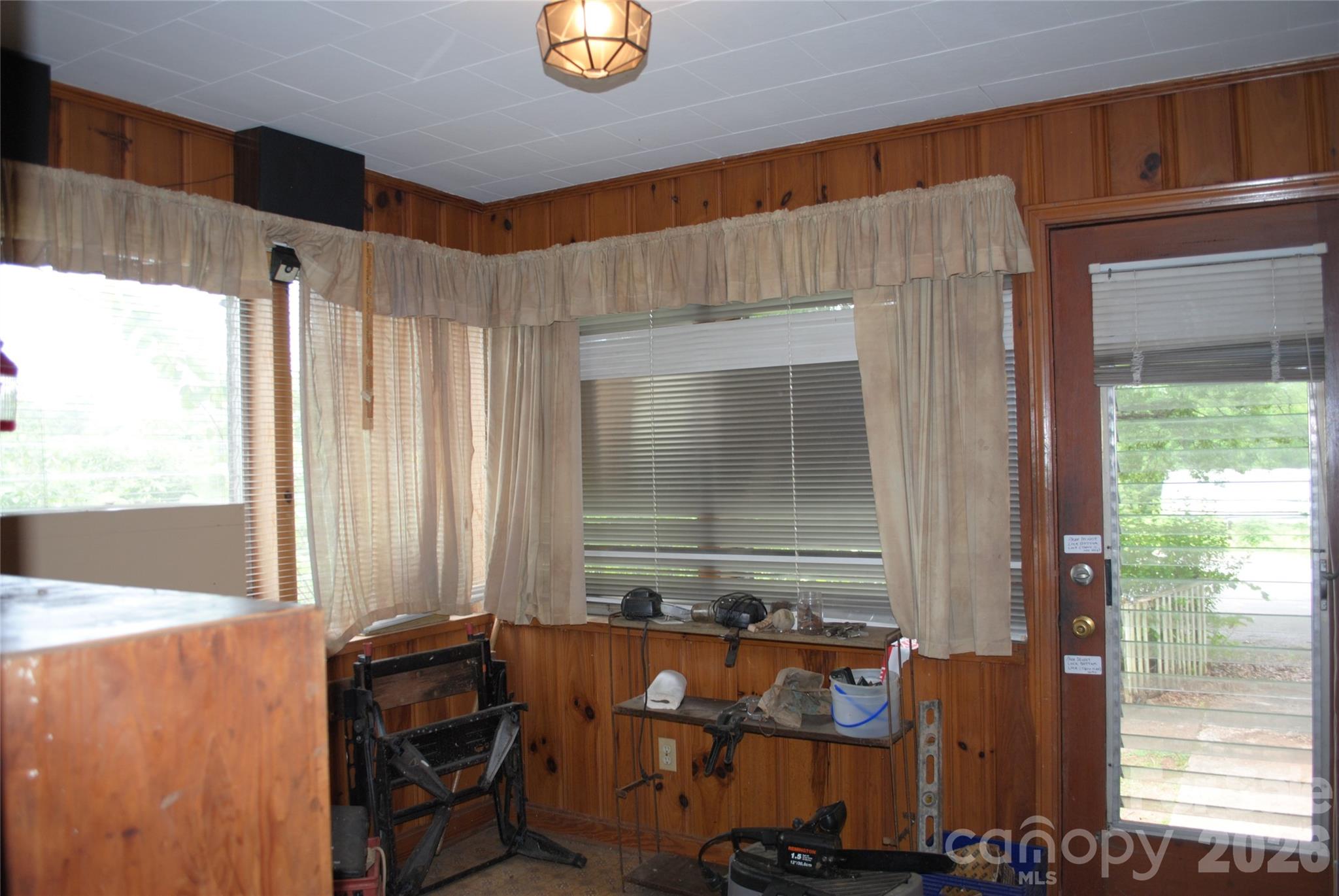 153 & 135 Caroleen Street Property Photo 30