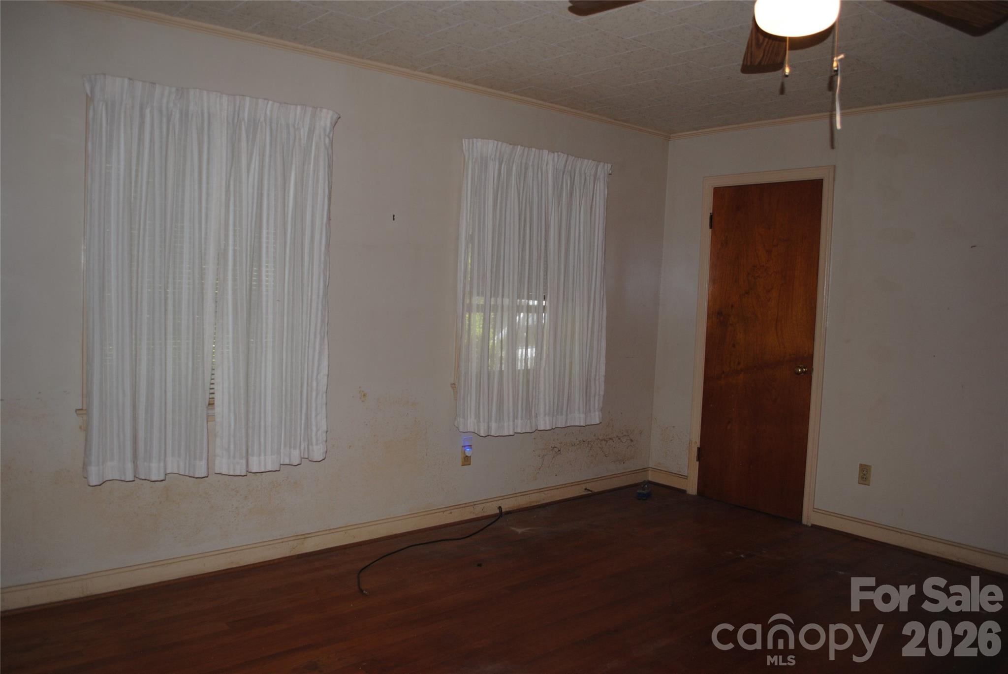 153 & 135 Caroleen Street Property Photo 34