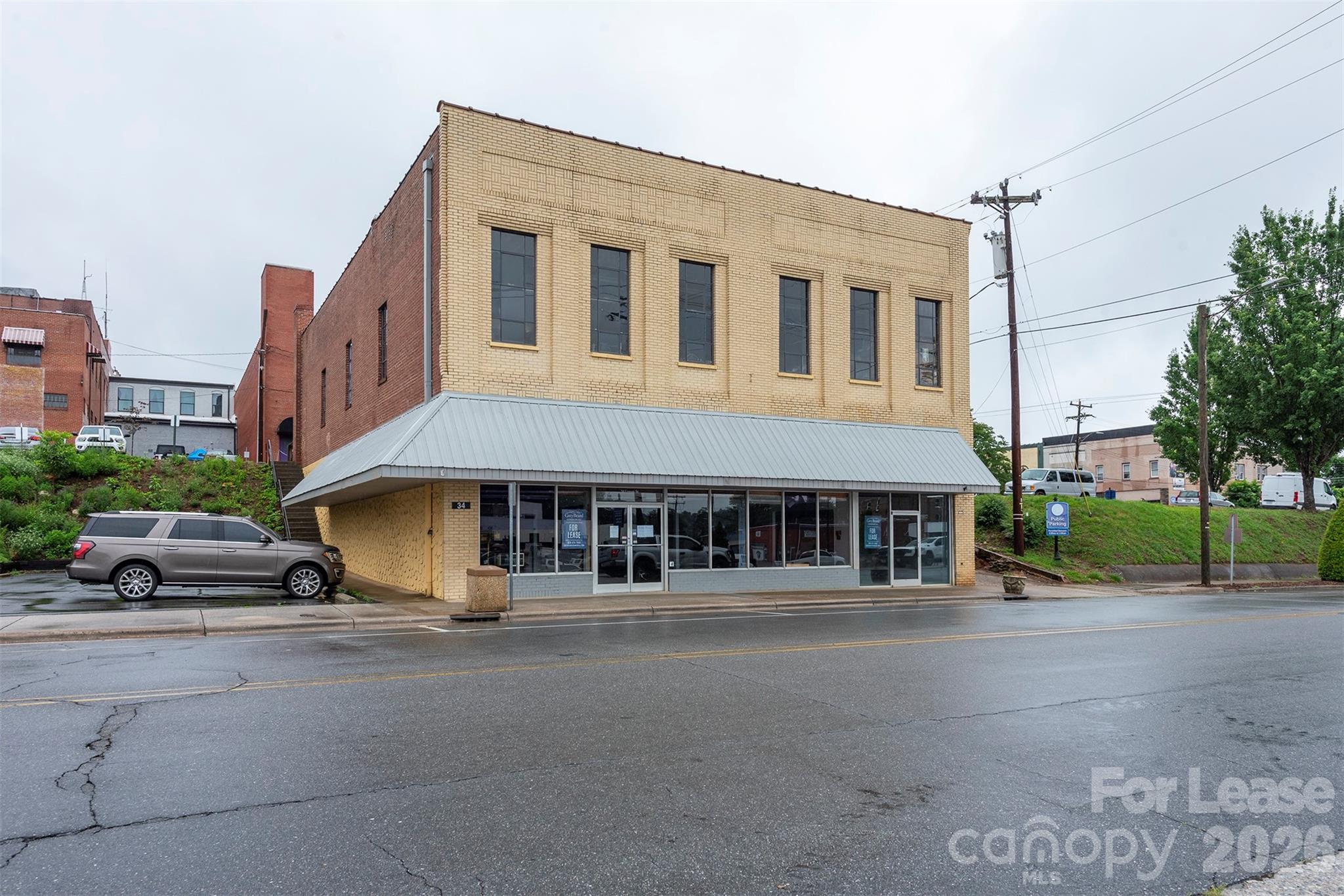 34 N Logan Street Property Photo 5