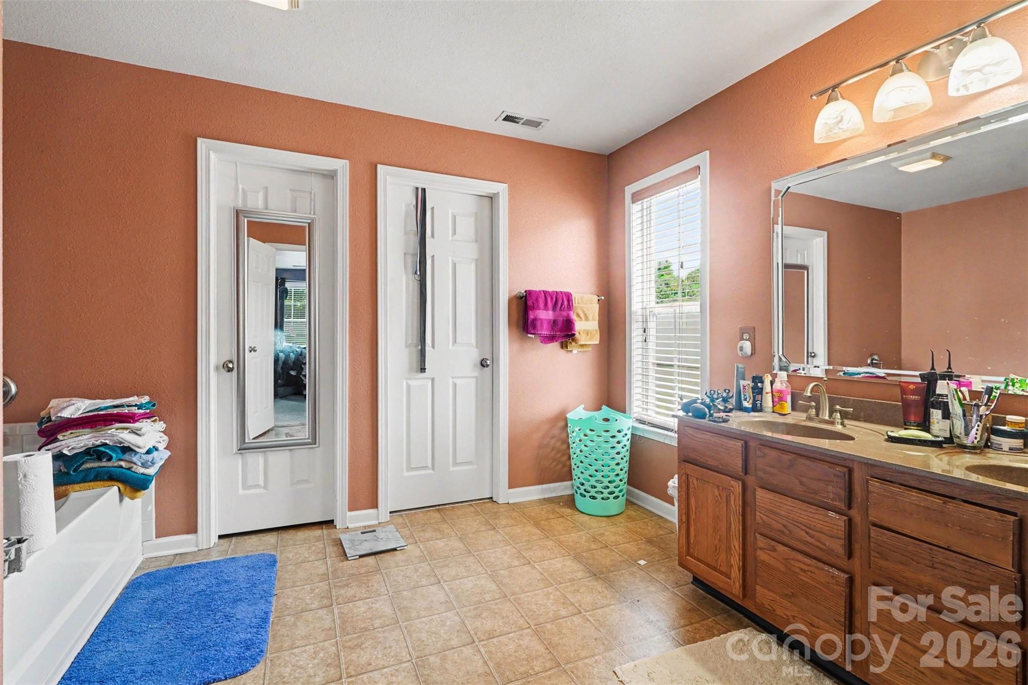 3412 Aldwych Way Property Photo 12