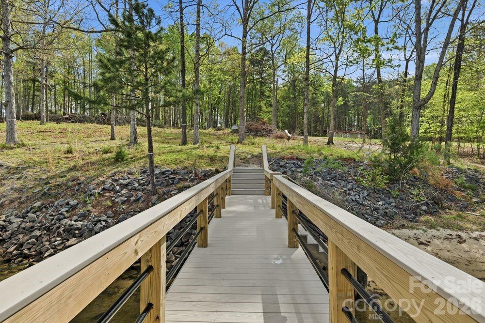 21221 Lake Run Drive Property Photo 30