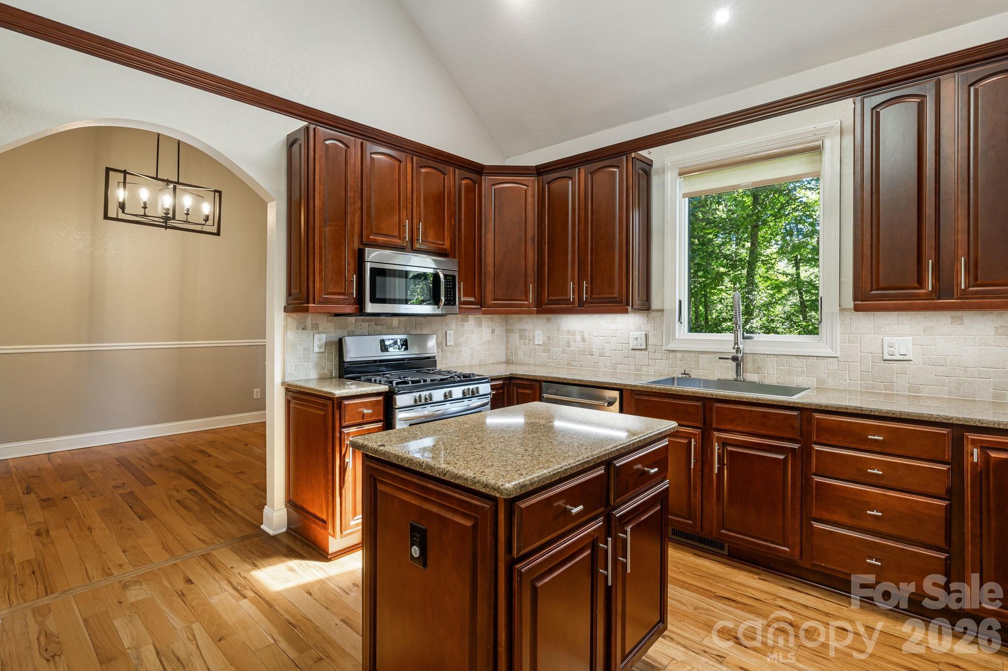 67 Reeses Ridge Court Property Photo 8