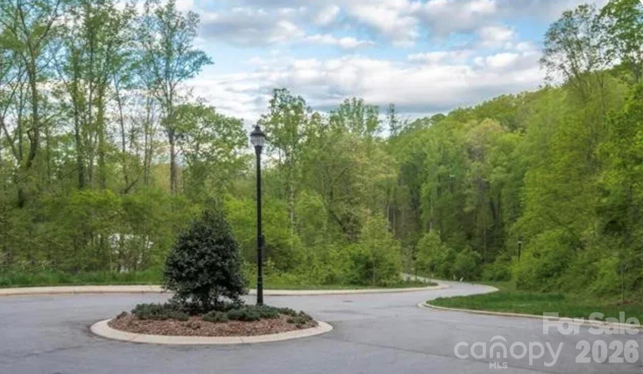 20 La Grange Drive Property Photo 4