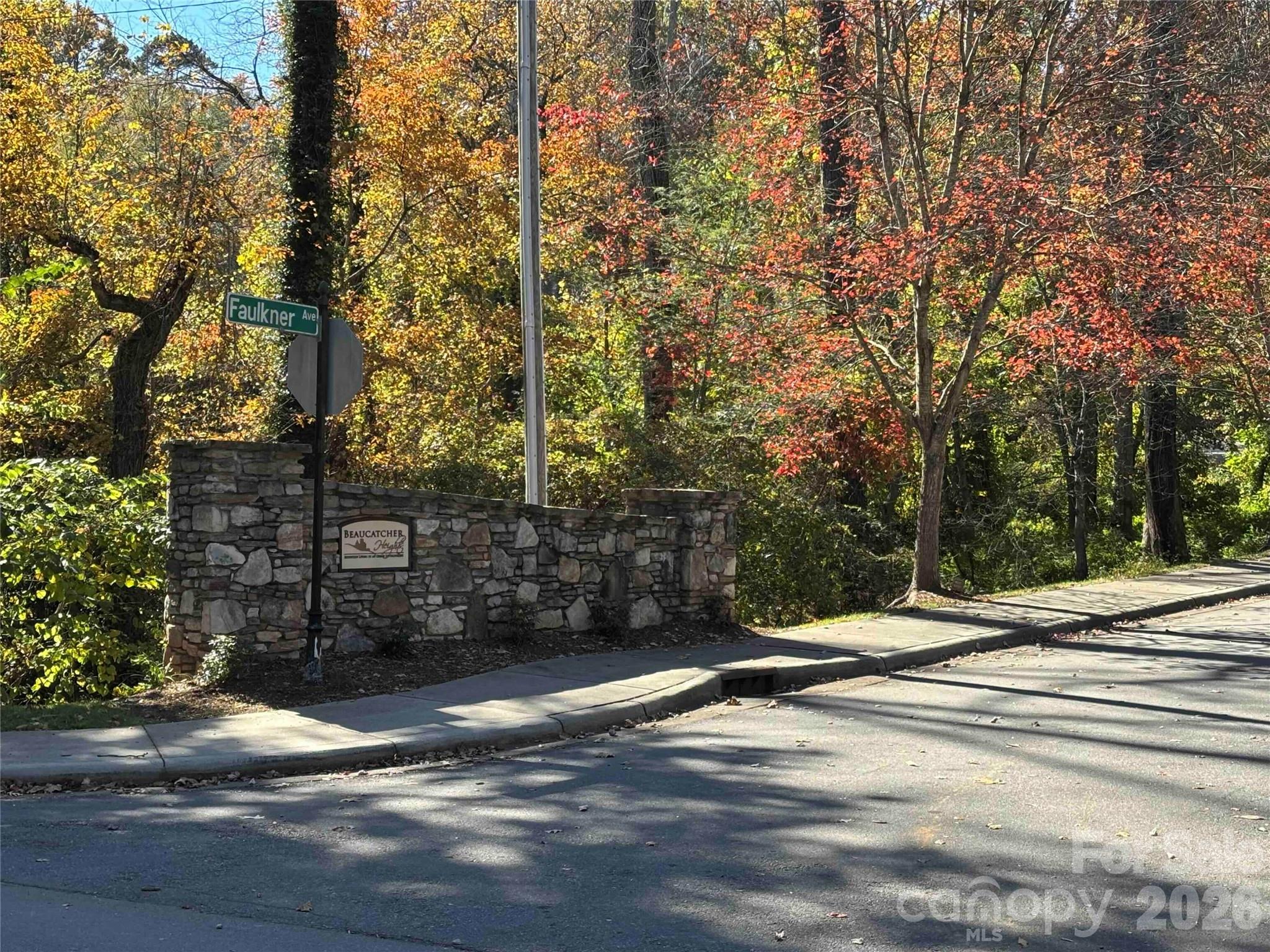 20 La Grange Drive Property Photo 10