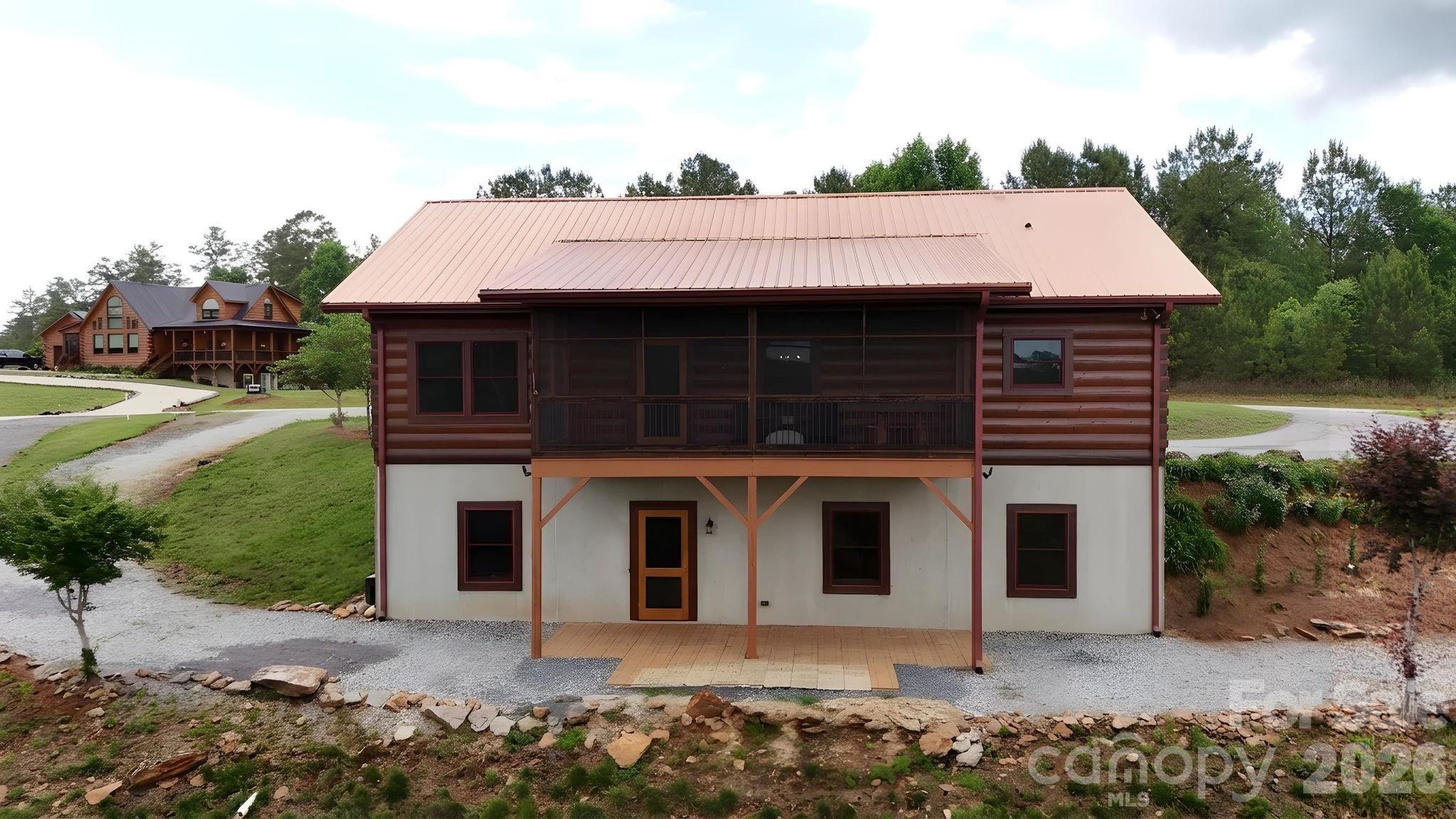 1732 Waters Edge Drive Property Photo 3