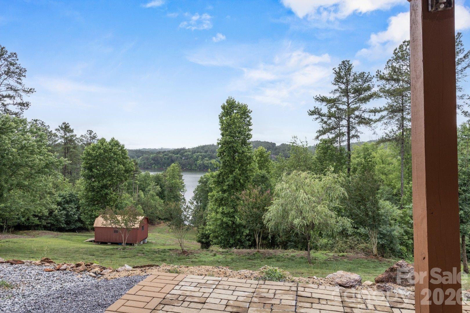 1732 Waters Edge Drive Property Photo 7