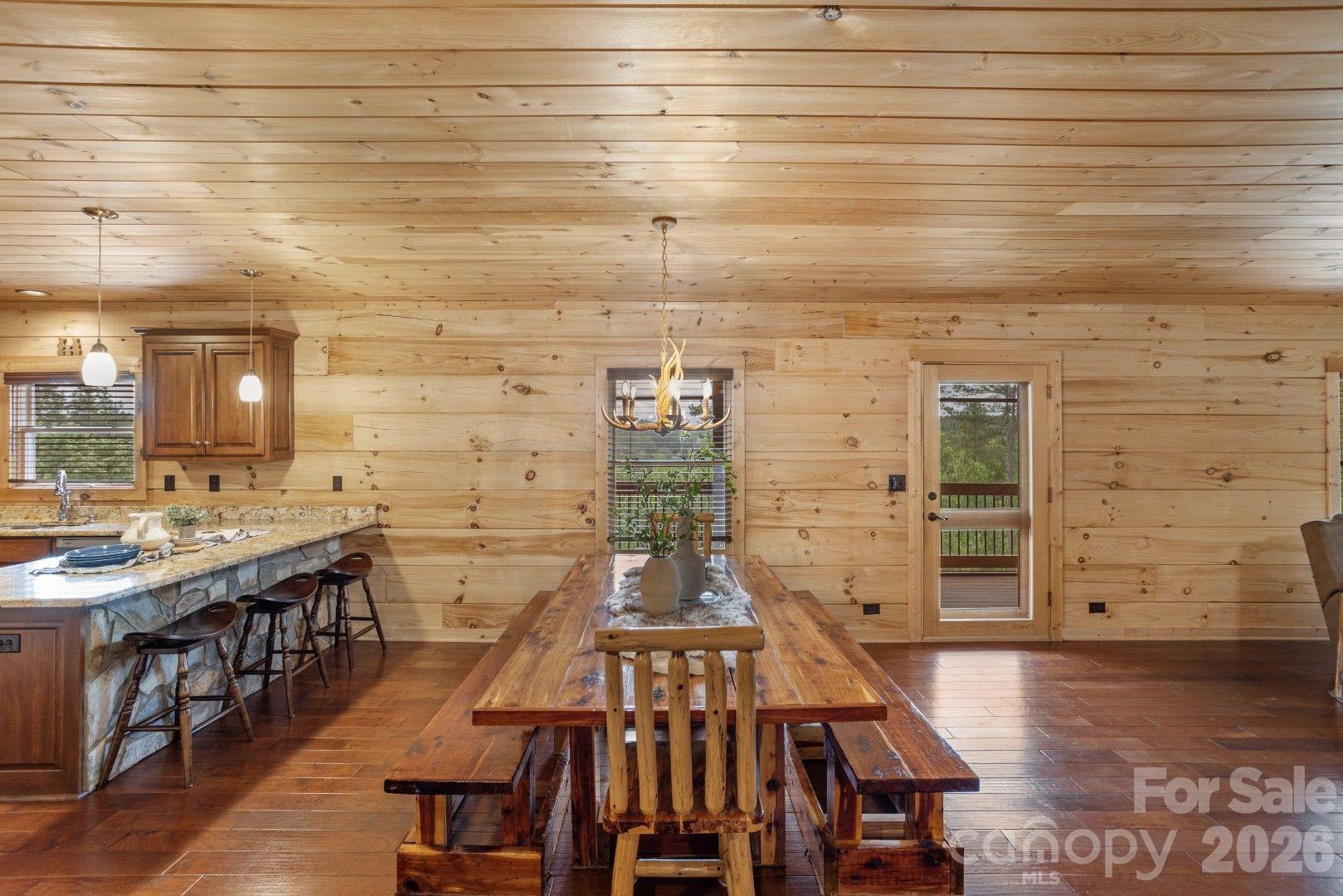 1732 Waters Edge Drive Property Photo 15