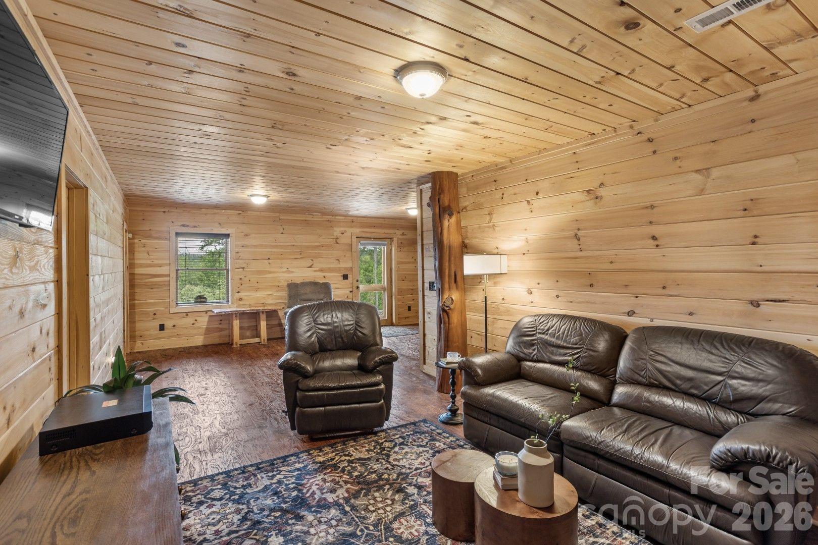 1732 Waters Edge Drive Property Photo 30
