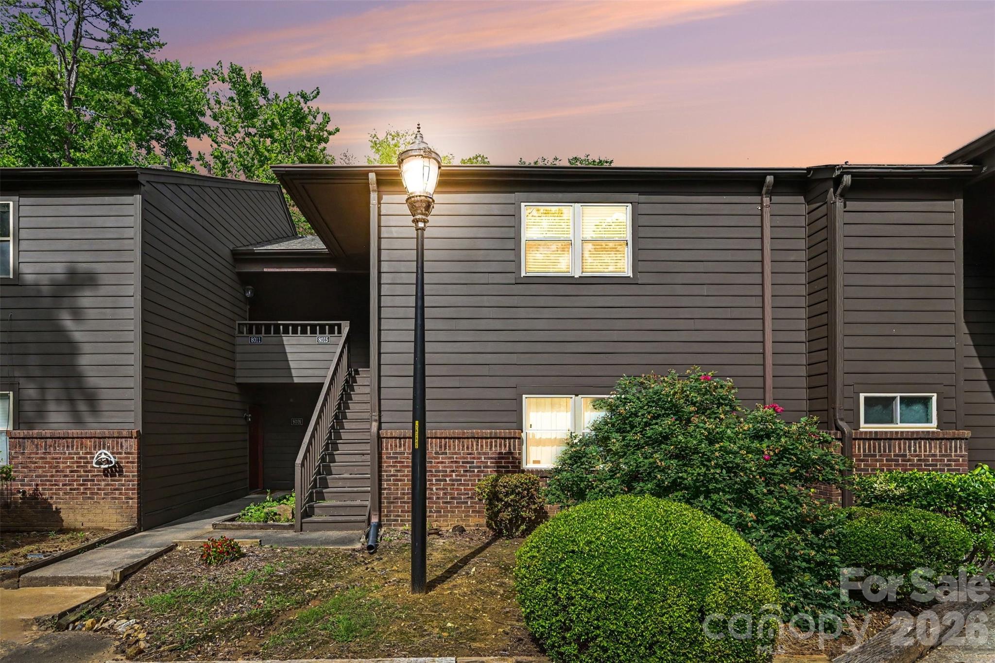 8015 Cedar Glen Drive Property Photo 1