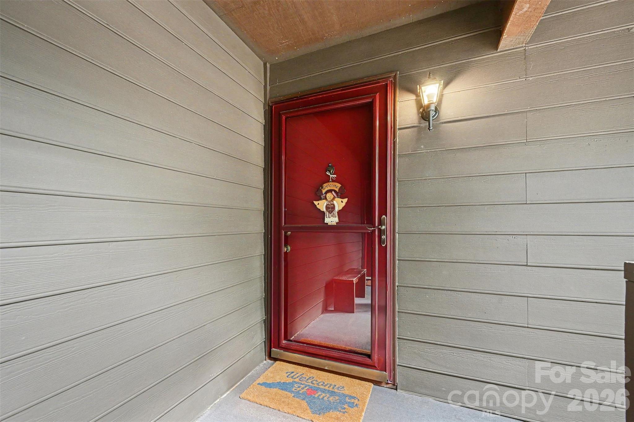 8015 Cedar Glen Drive Property Photo 3
