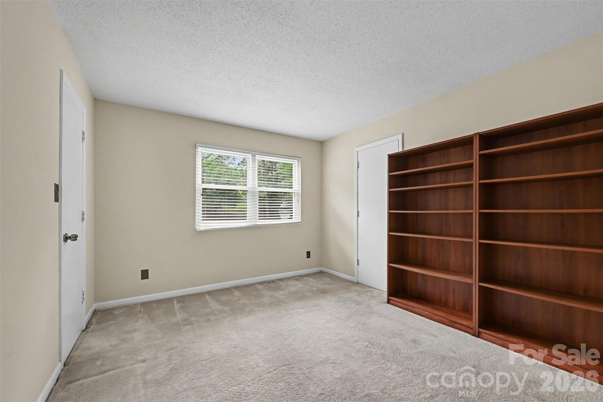 8015 Cedar Glen Drive Property Photo 11