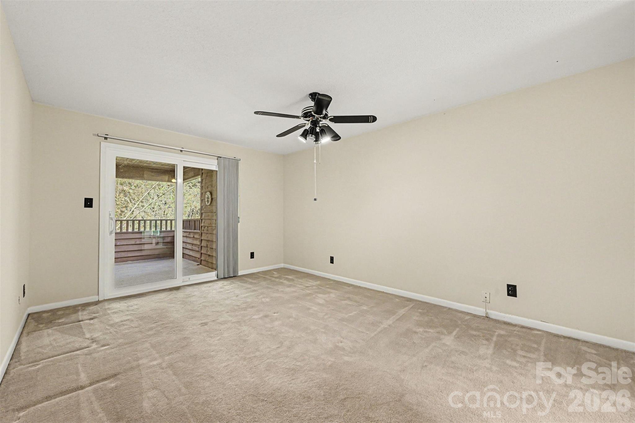 8015 Cedar Glen Drive Property Photo 14