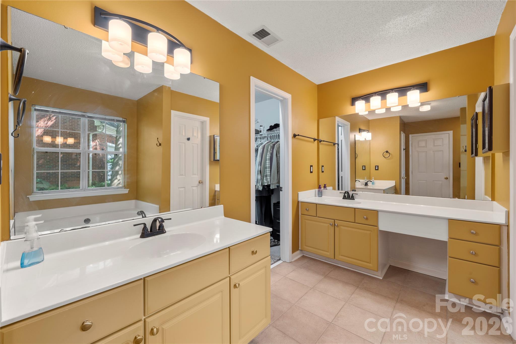 8411 Red Cypress Court Property Photo 25