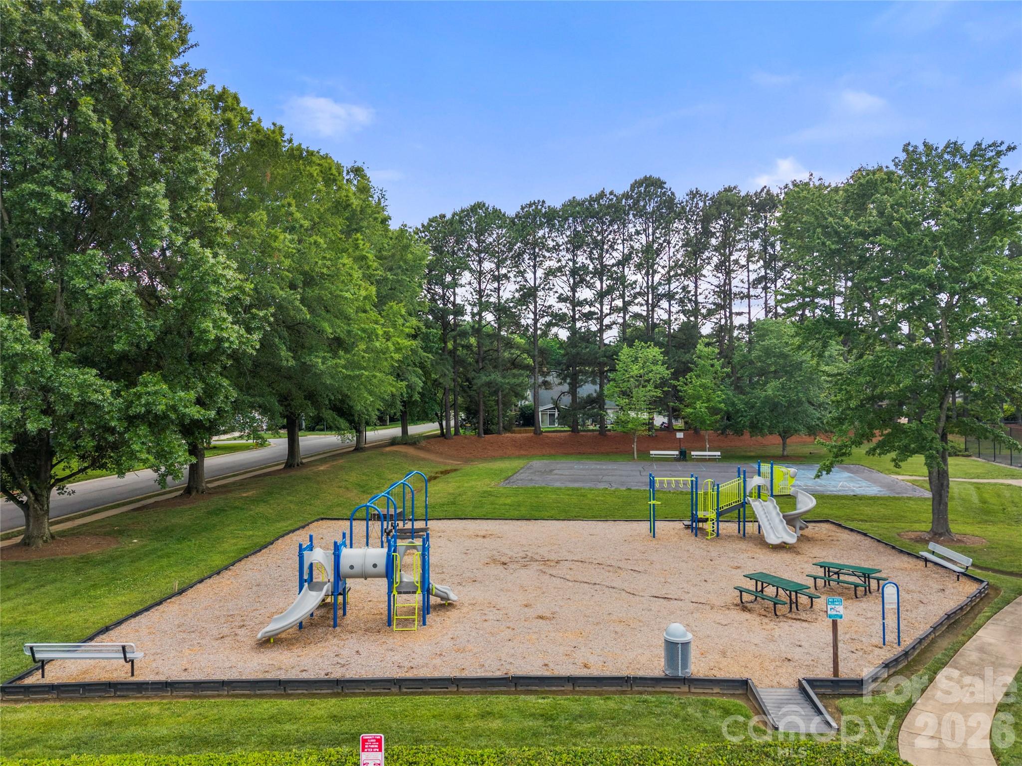 8411 Red Cypress Court Property Photo 45