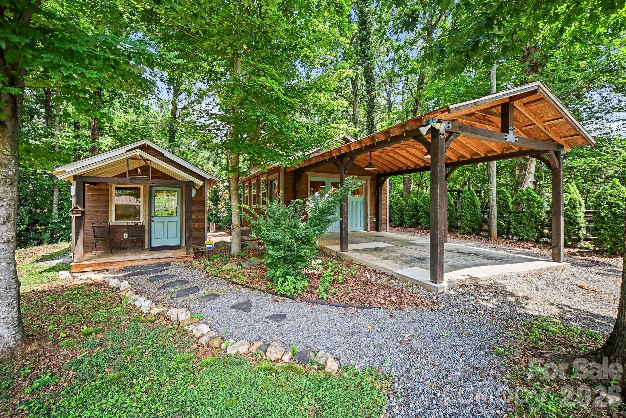 118 Lutomma Circle Property Photo 3