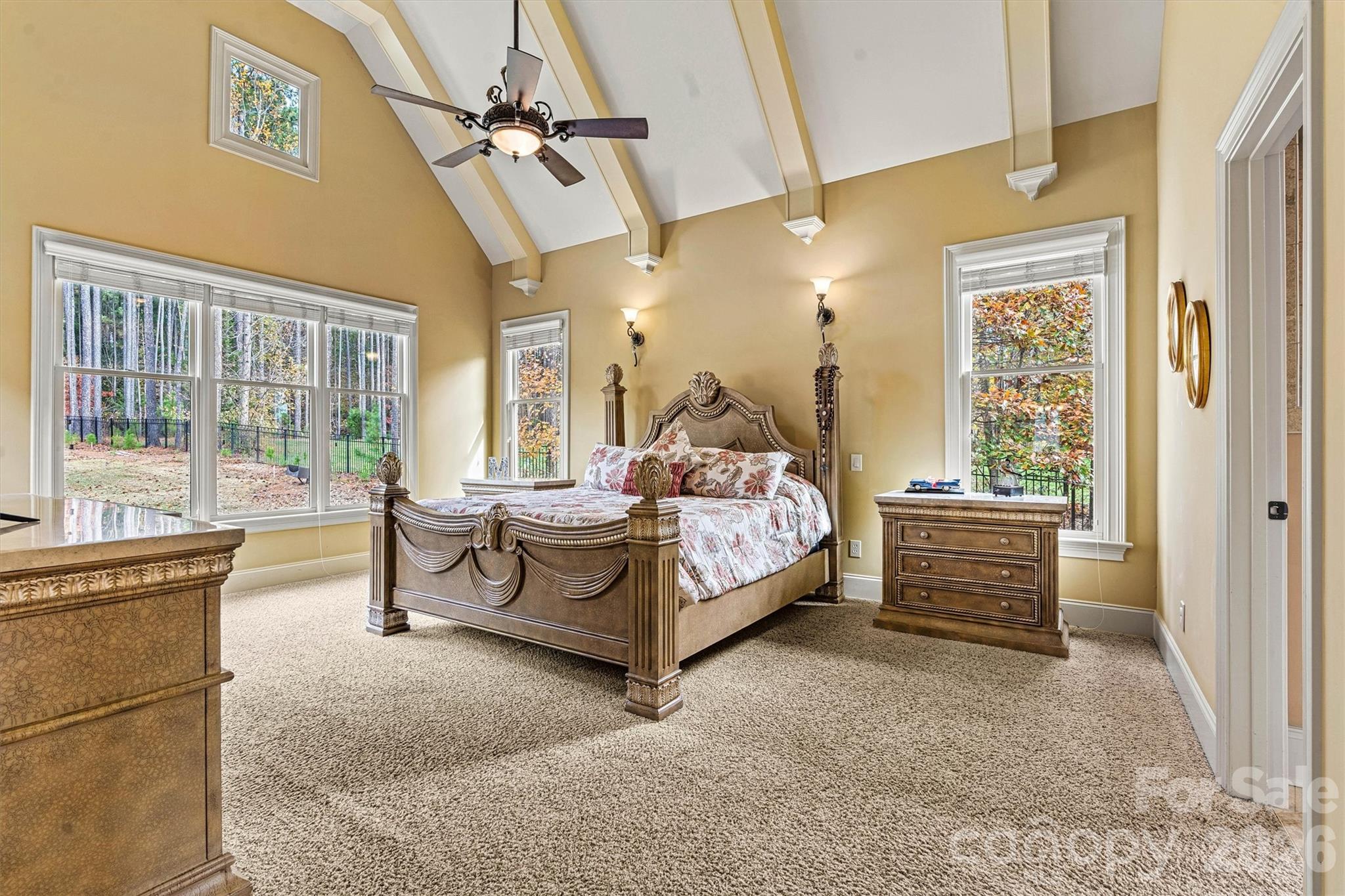 336 Kenway Loop Property Photo 24