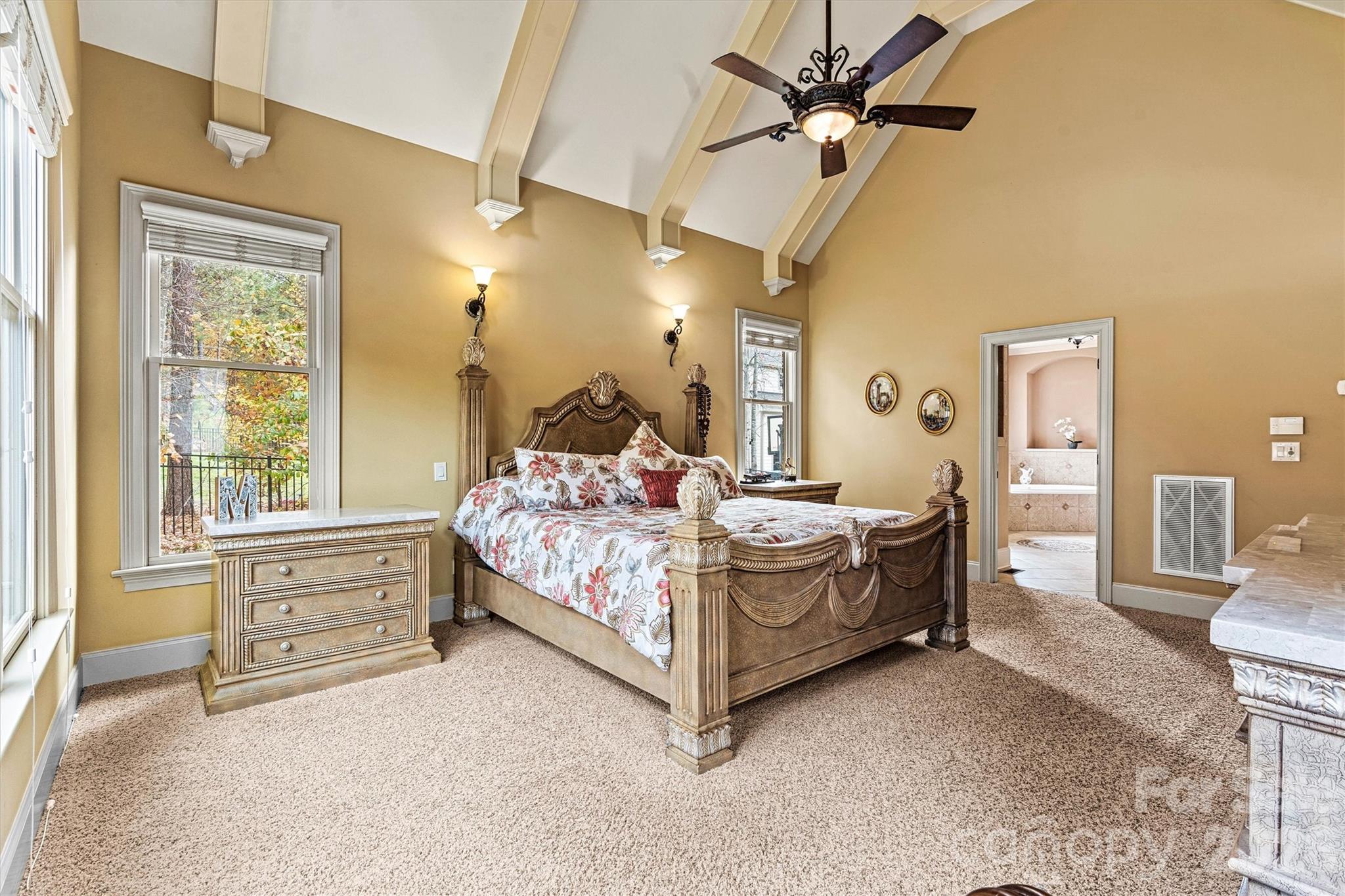336 Kenway Loop Property Photo 25