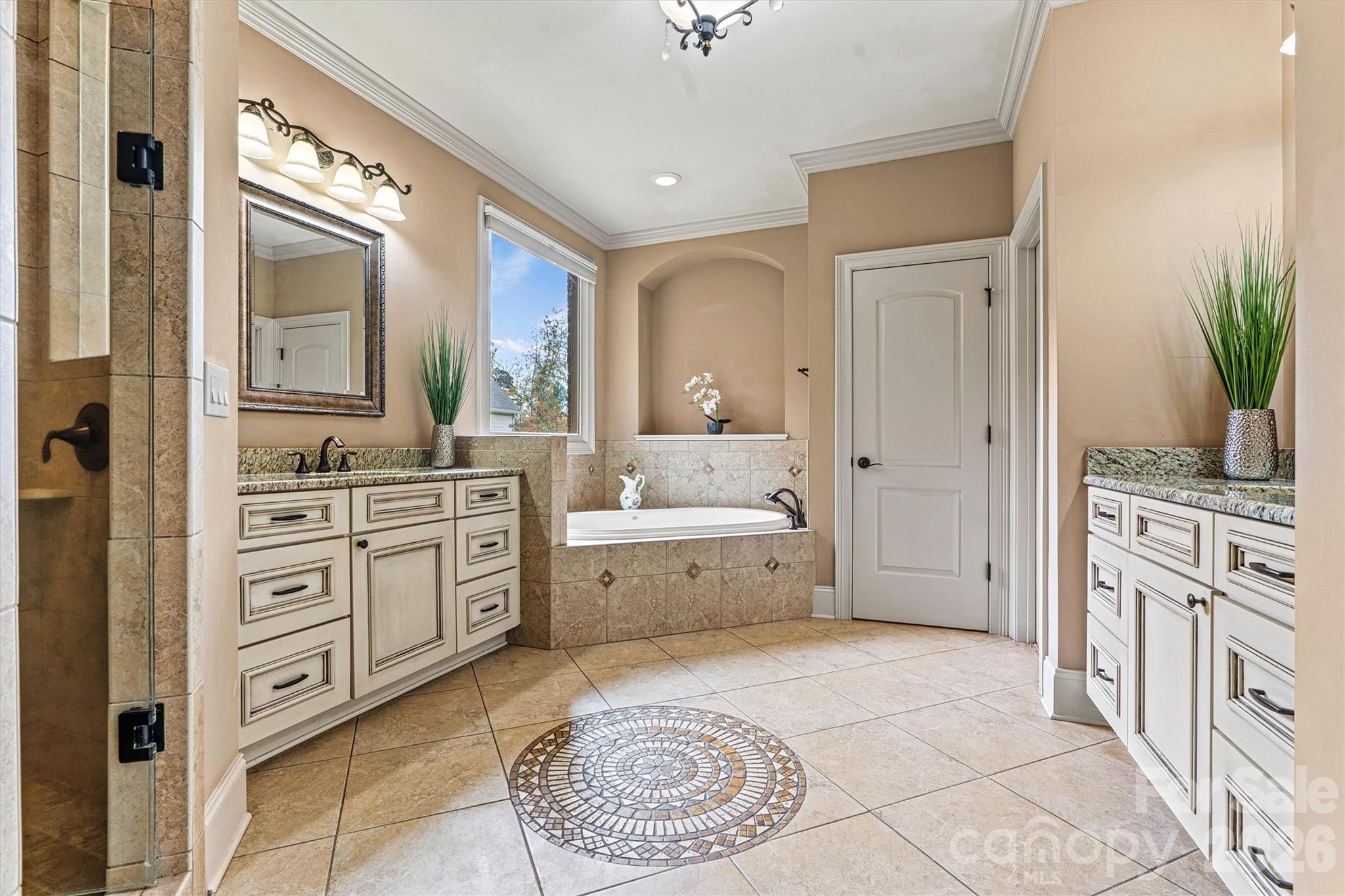 336 Kenway Loop Property Photo 26