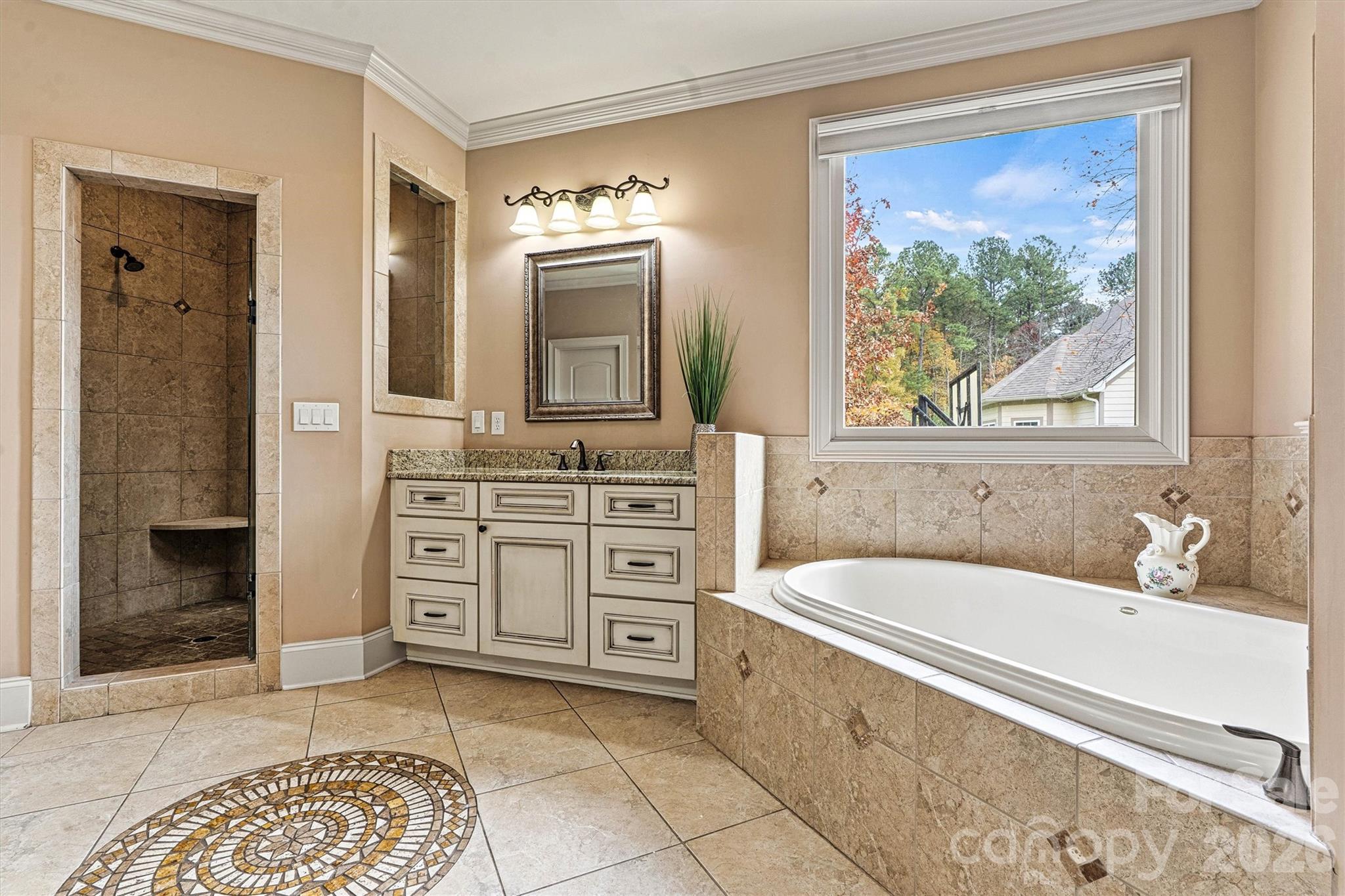 336 Kenway Loop Property Photo 27
