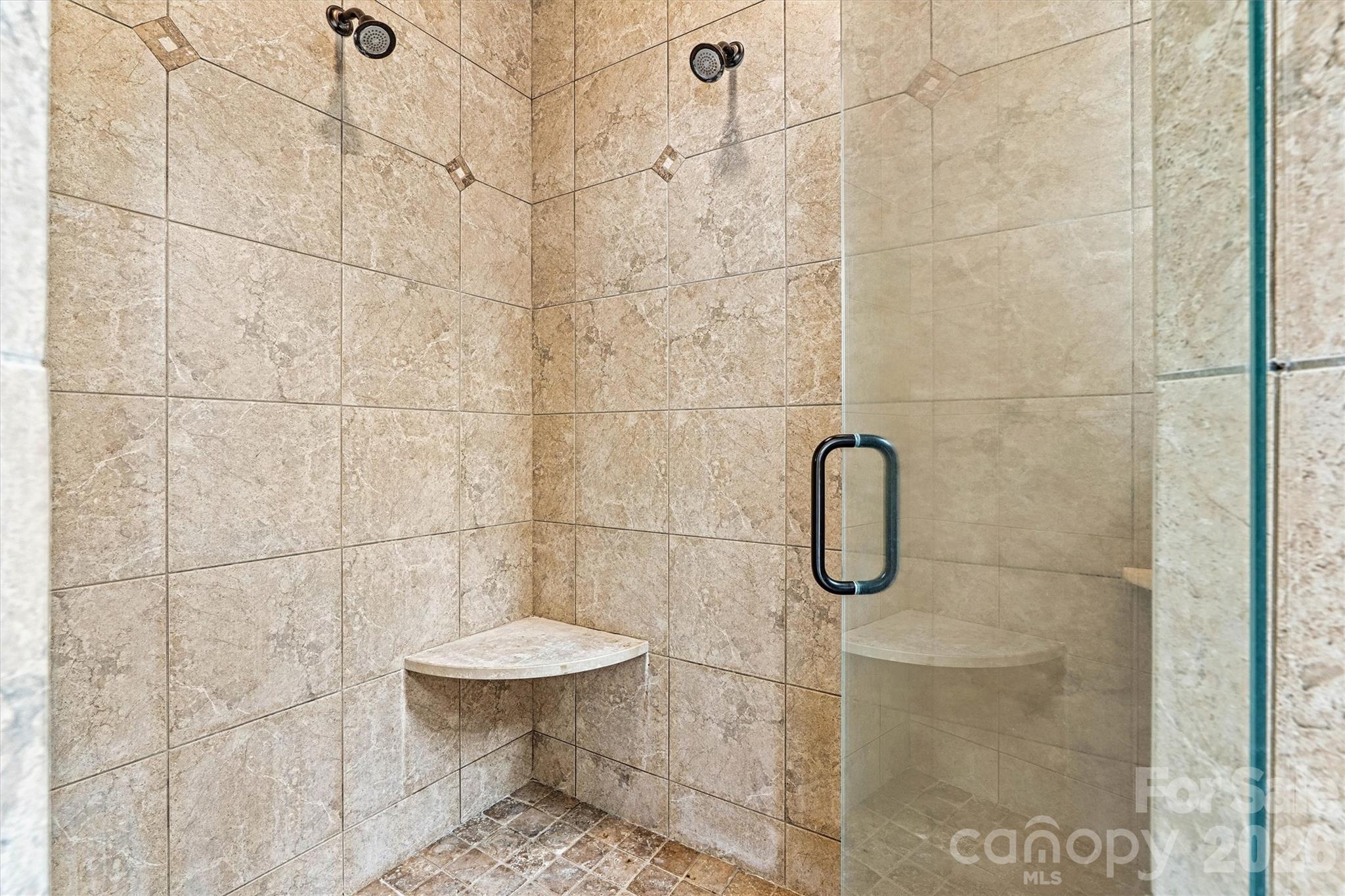 336 Kenway Loop Property Photo 28