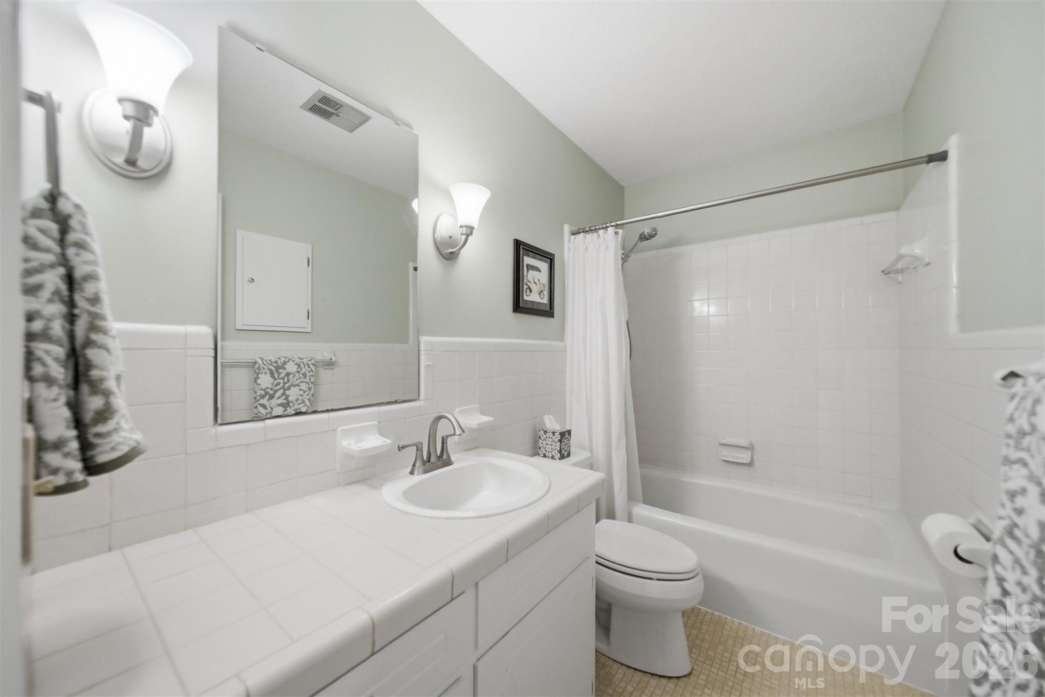 104 Laurelwood Drive Property Photo 25