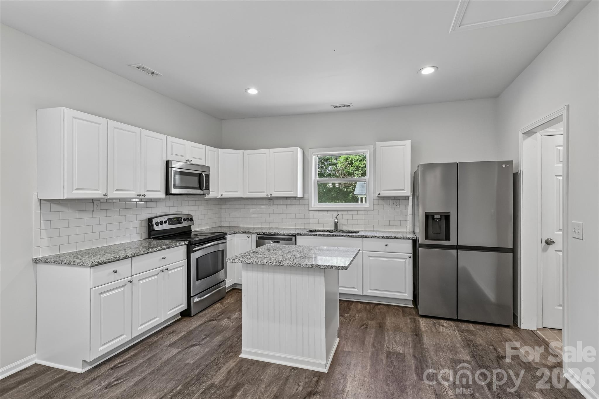 2509 Gardner Street Property Photo 1