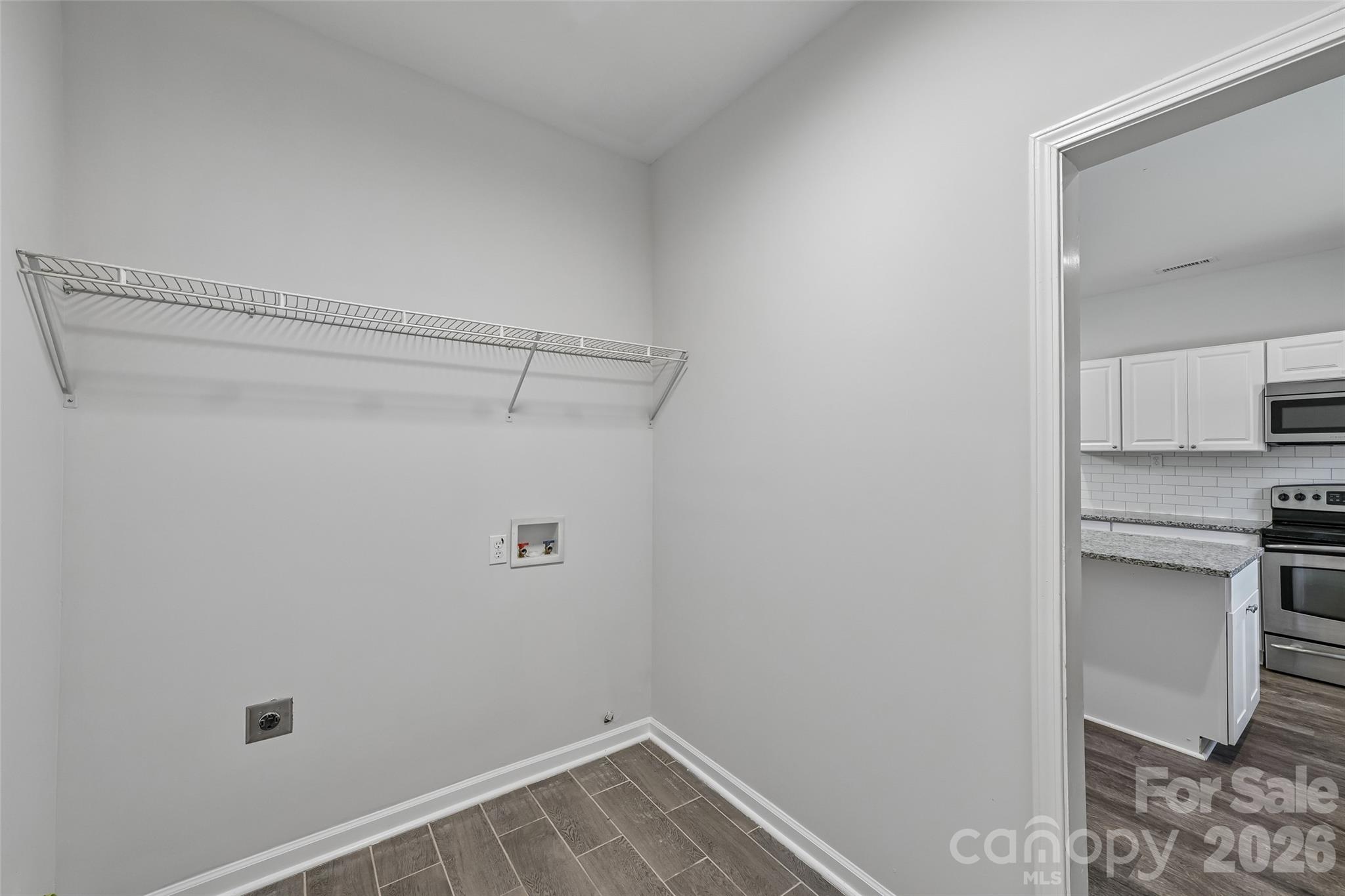 2509 Gardner Street Property Photo 8