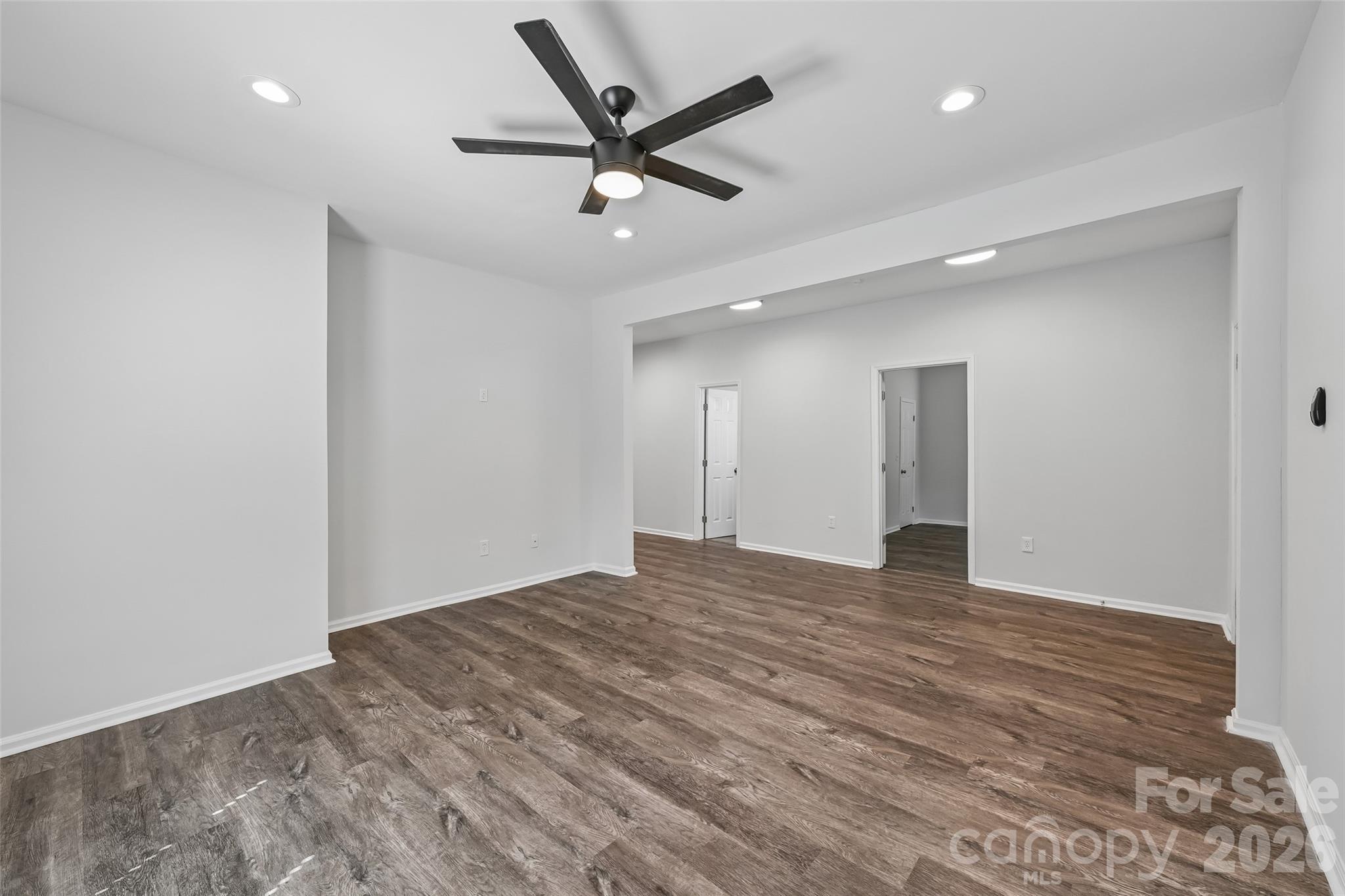 2509 Gardner Street Property Photo 13