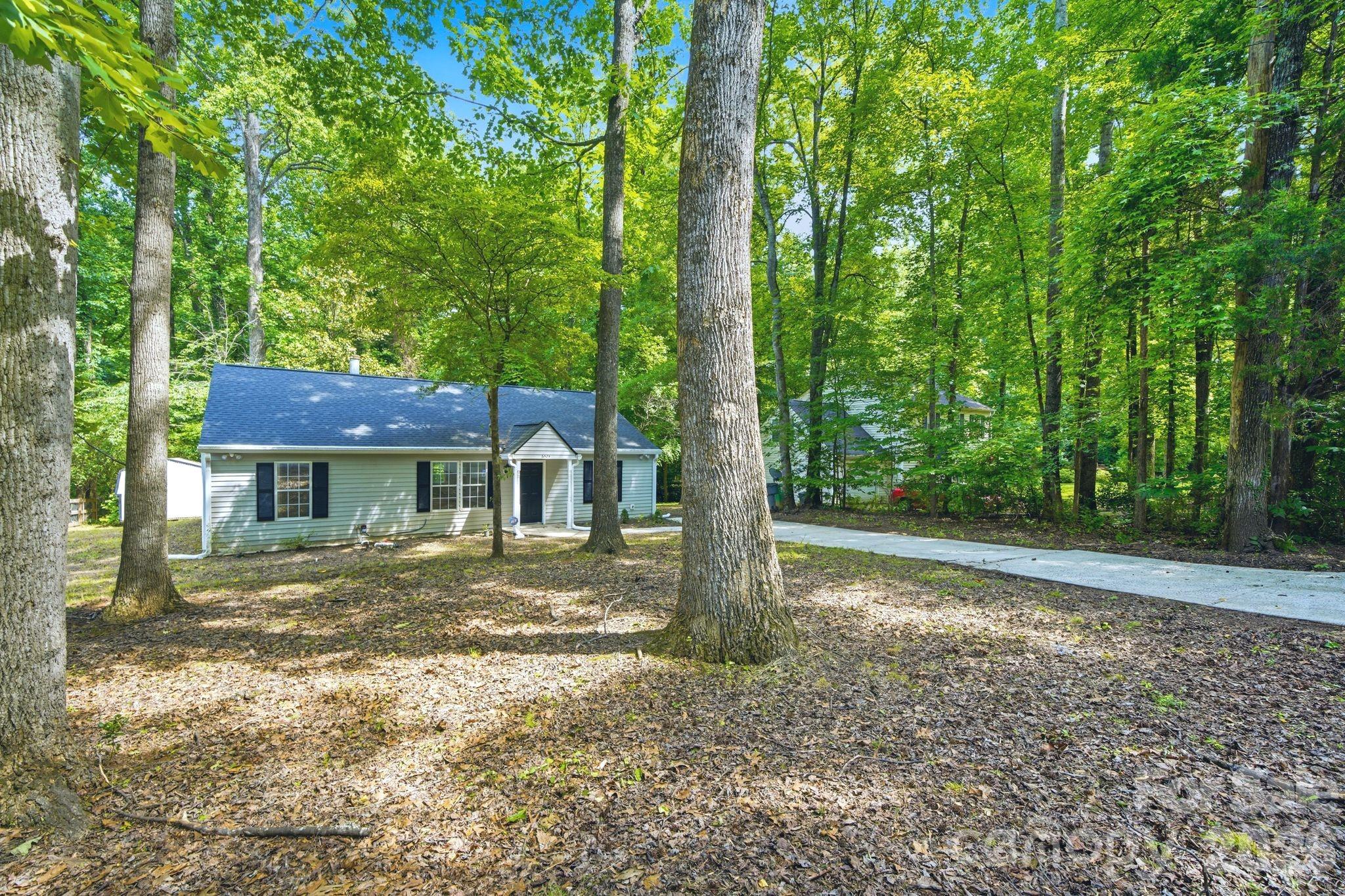 6324 Grove Park Boulevard Property Photo 3