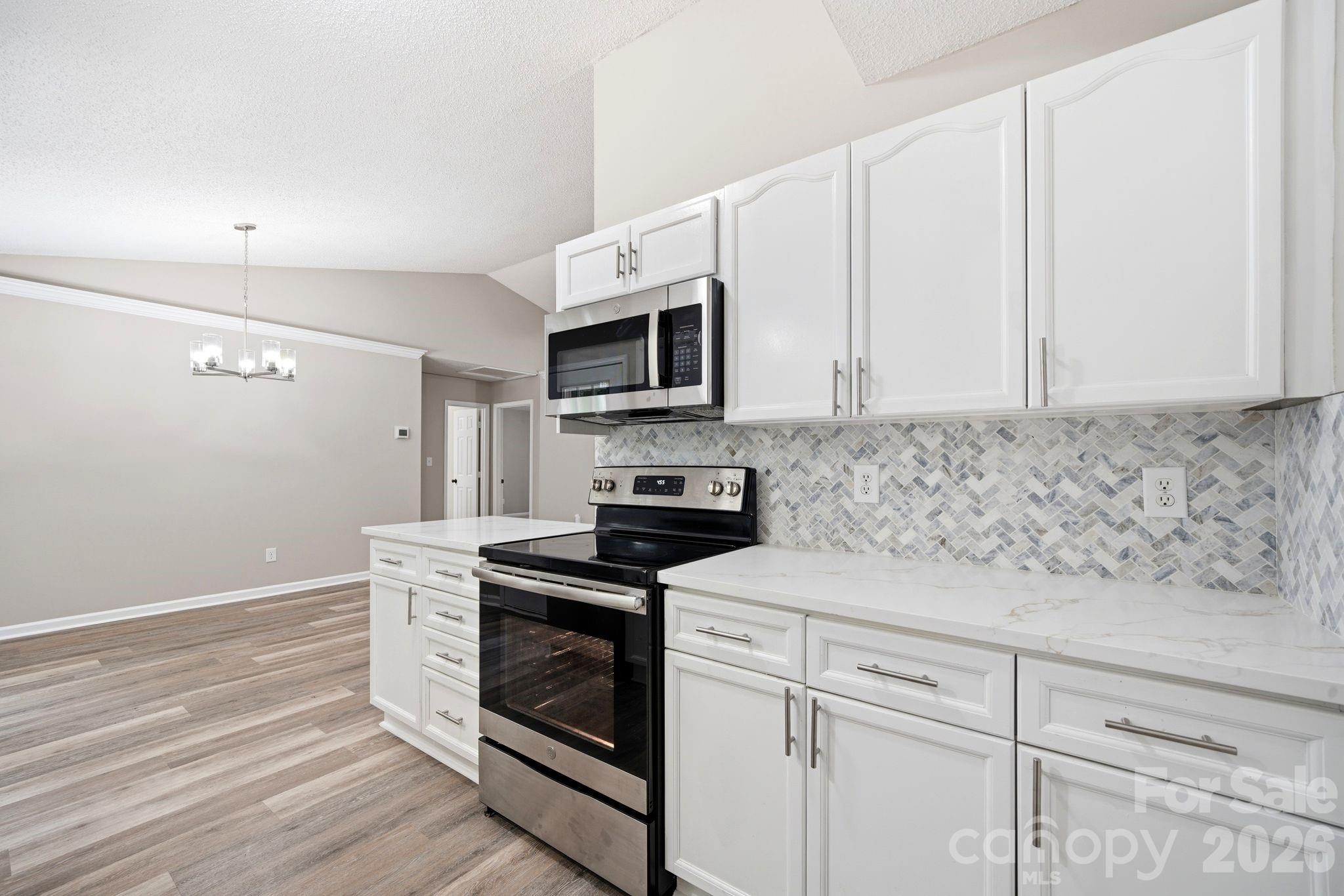 6324 Grove Park Boulevard Property Photo 11