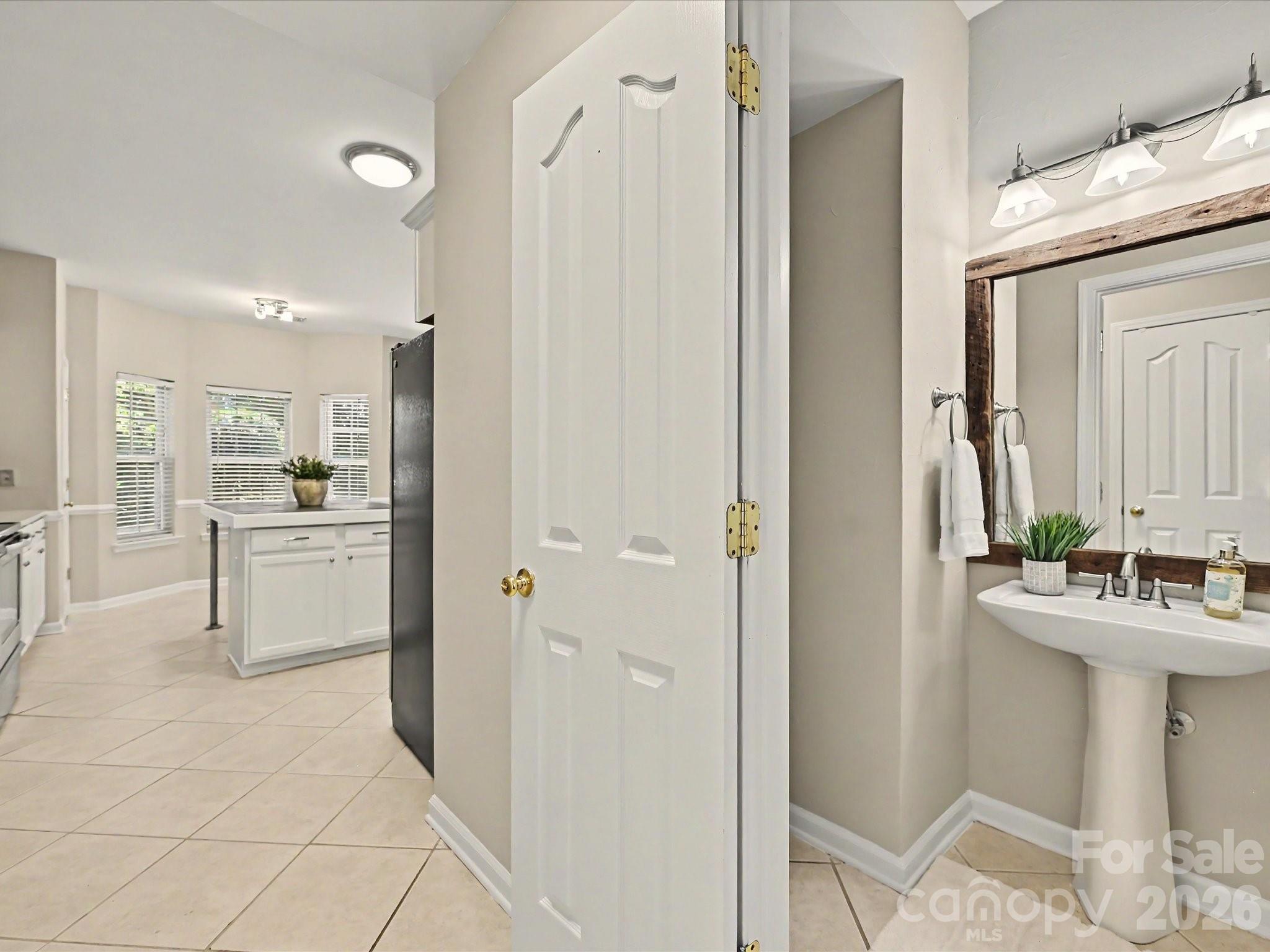 9539 Stawell Drive Property Photo 11