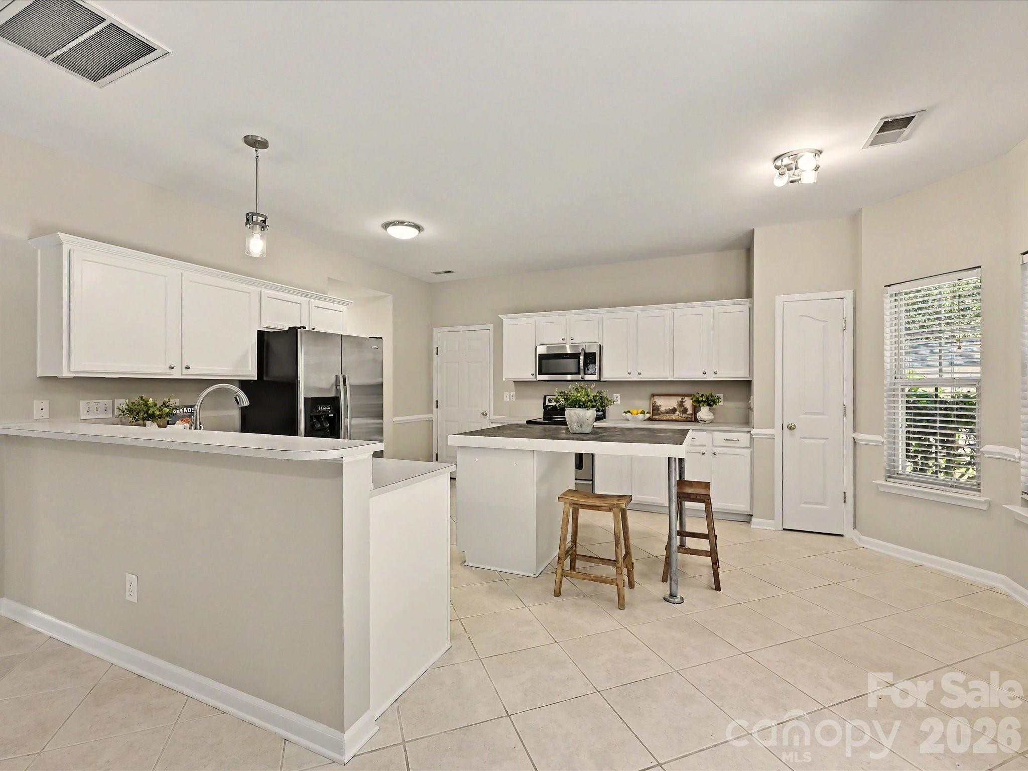 9539 Stawell Drive Property Photo 14