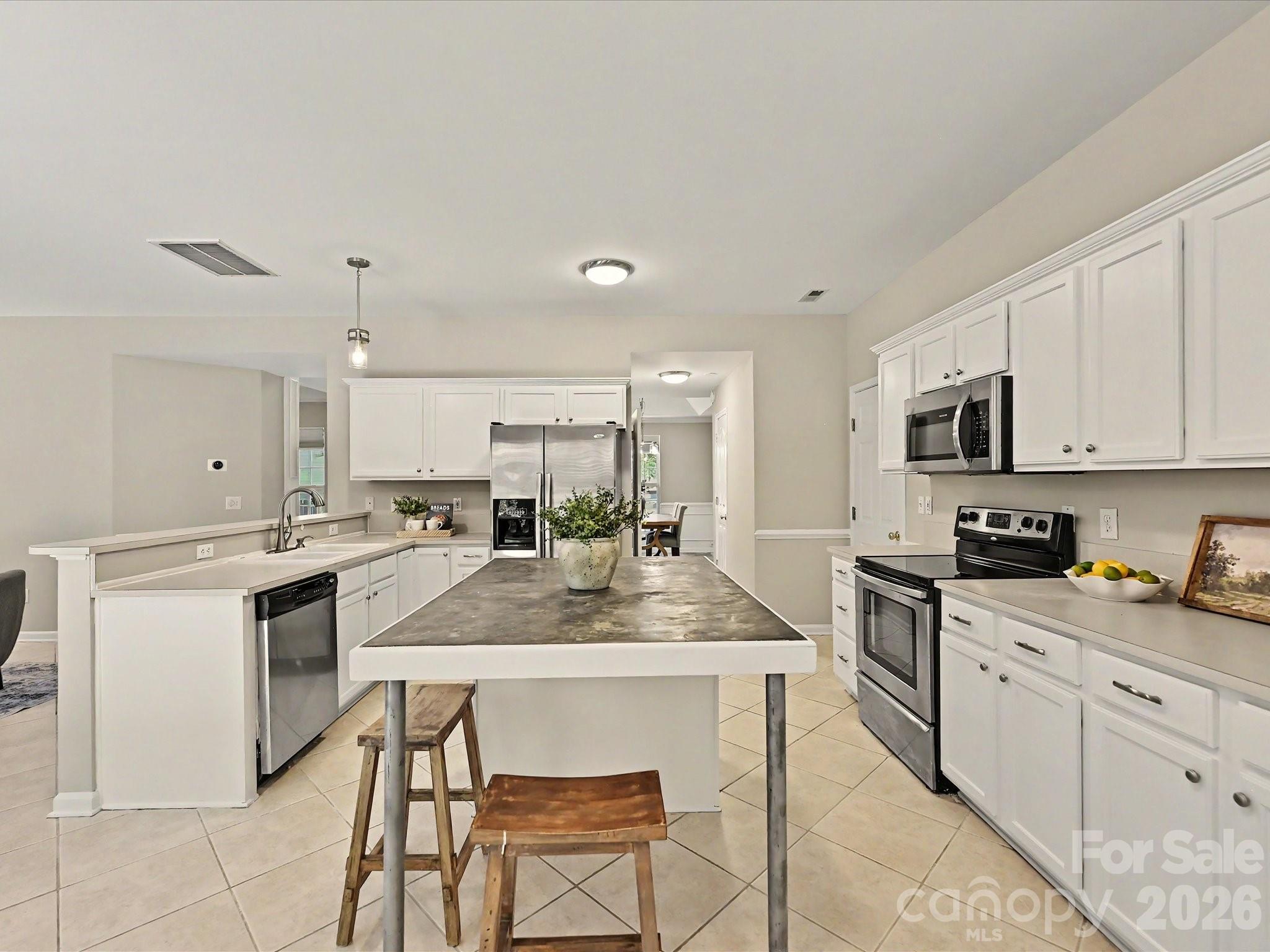 9539 Stawell Drive Property Photo 15