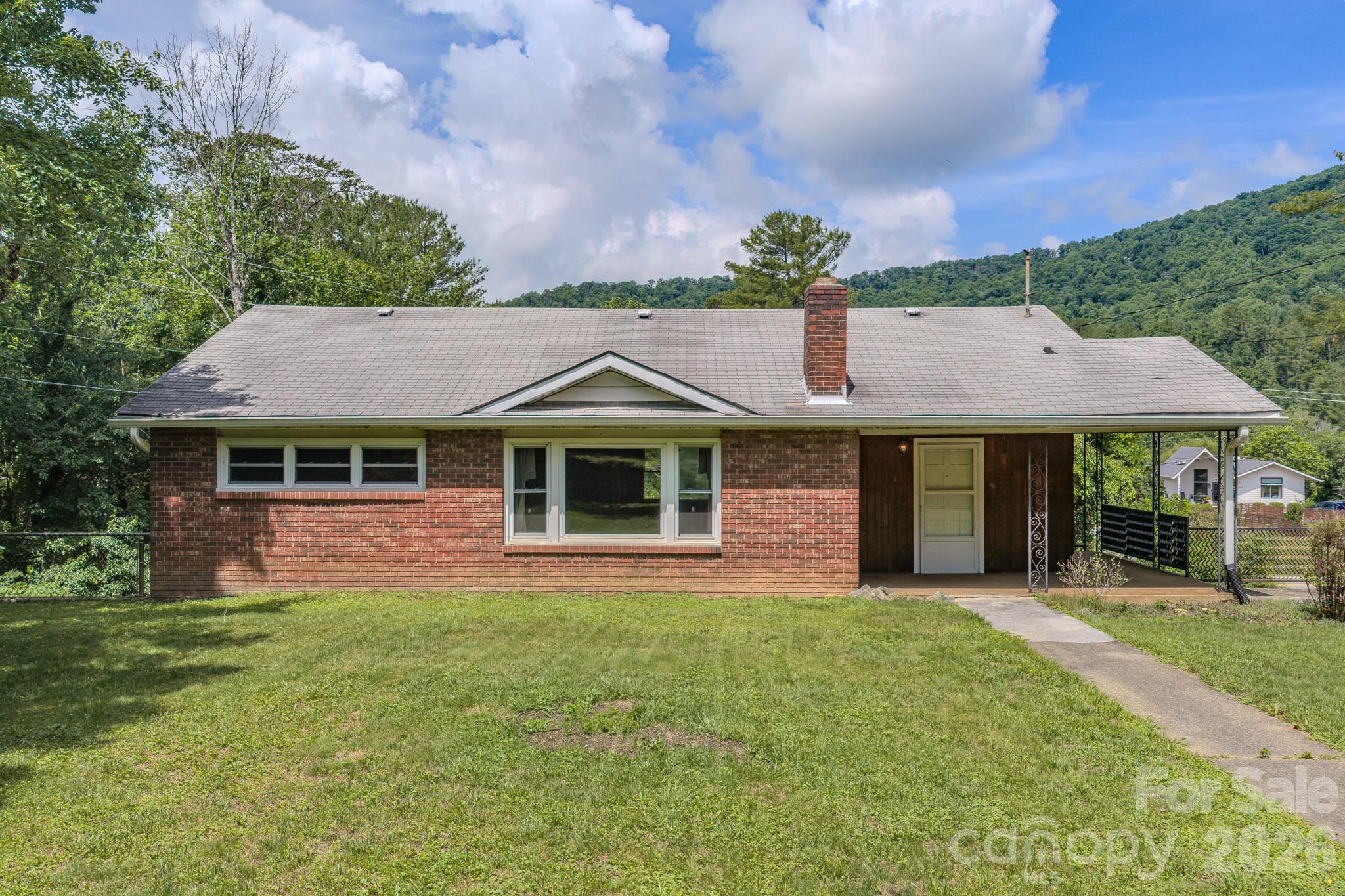 456 Lower Grassy Branch Road Property Photo 1