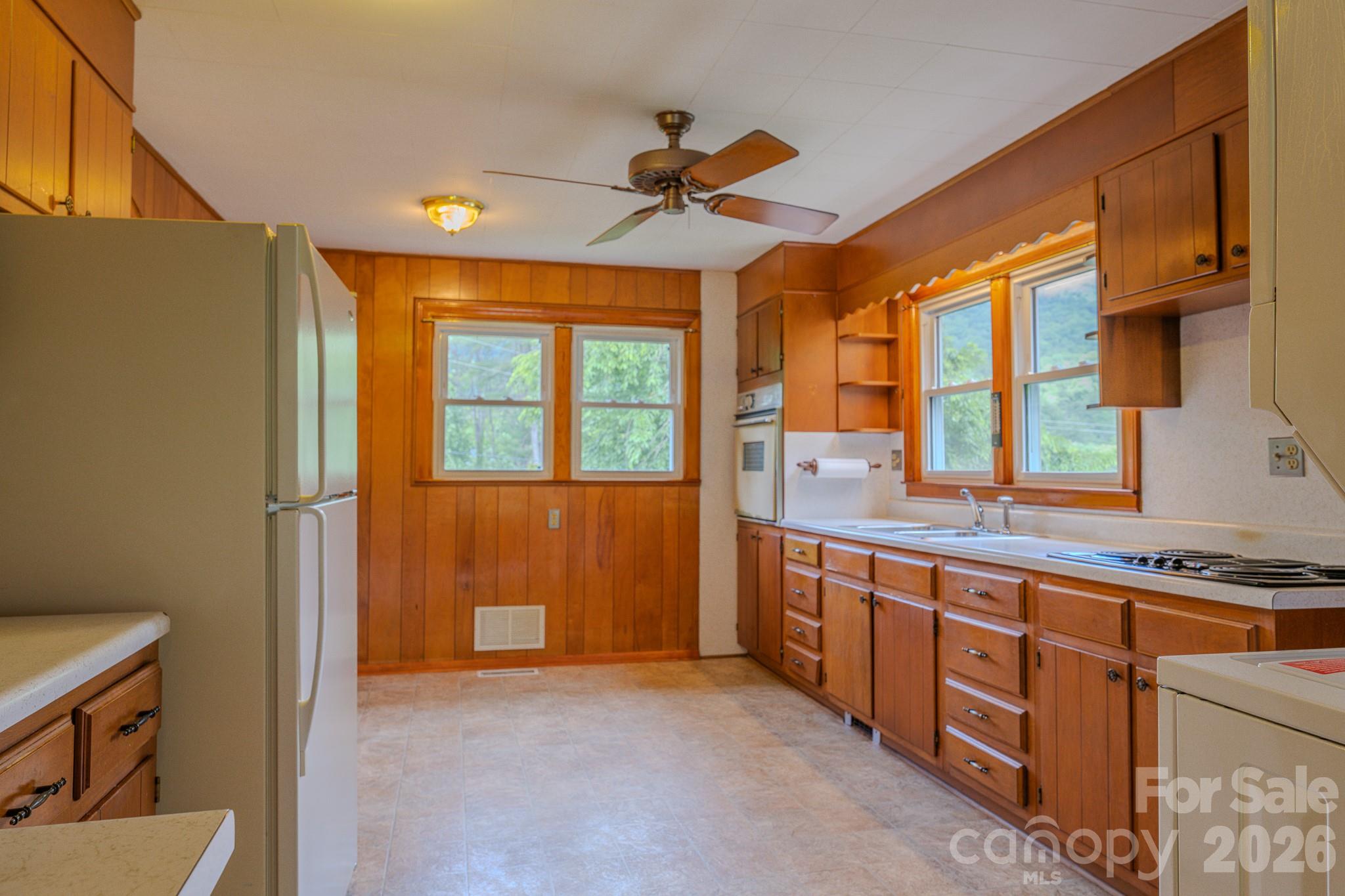 456 Lower Grassy Branch Road Property Photo 4