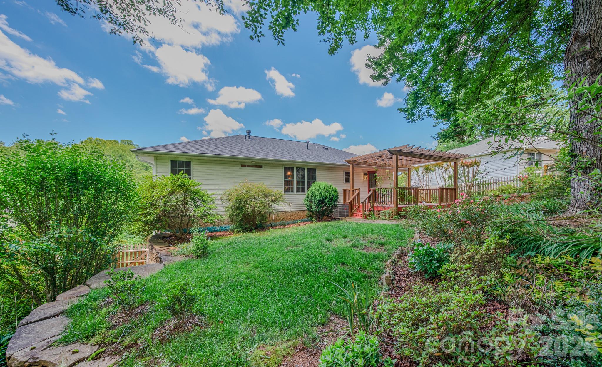102 Forest Lake Drive Property Photo 1