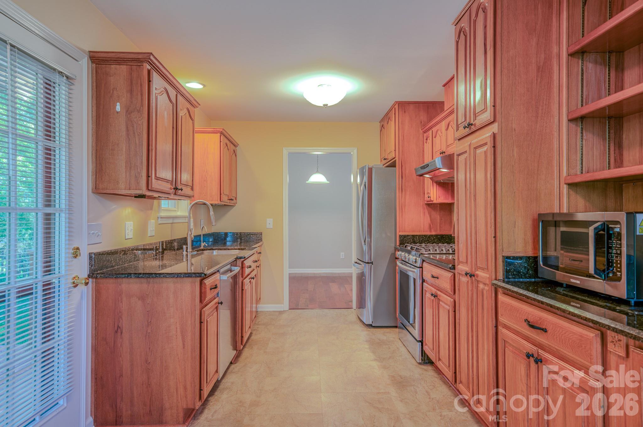 102 Forest Lake Drive Property Photo 10