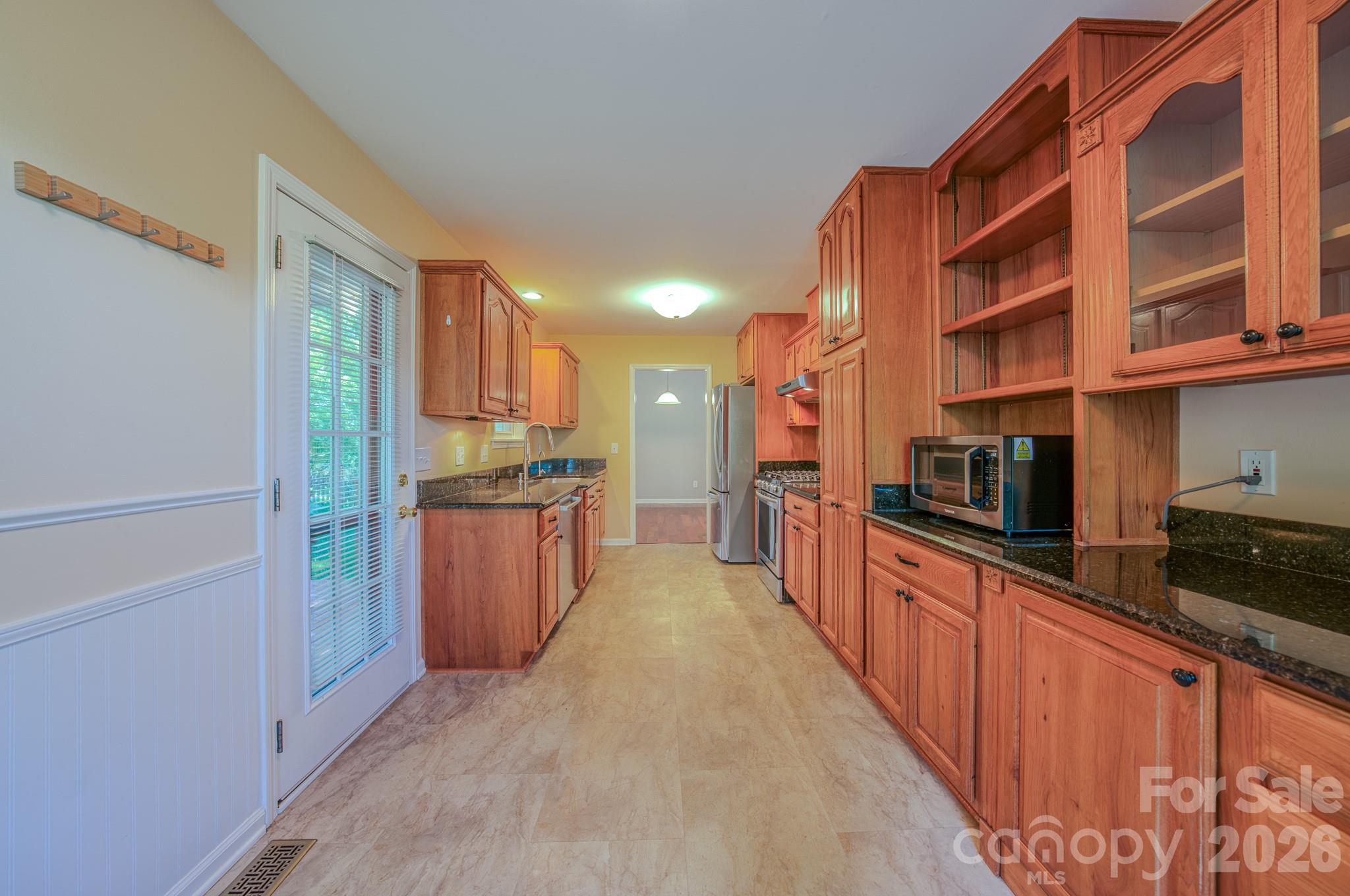 102 Forest Lake Drive Property Photo 12