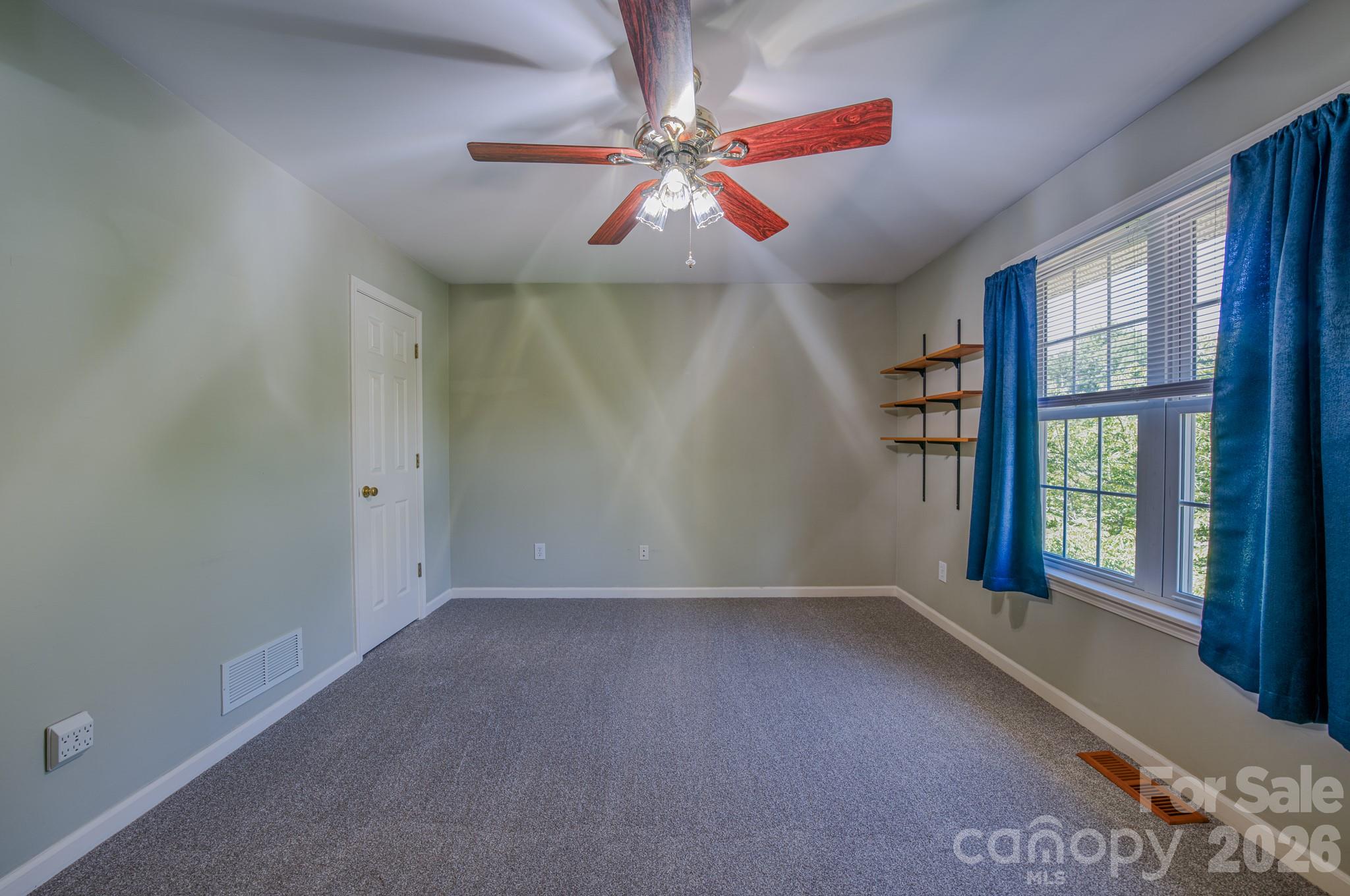 102 Forest Lake Drive Property Photo 20
