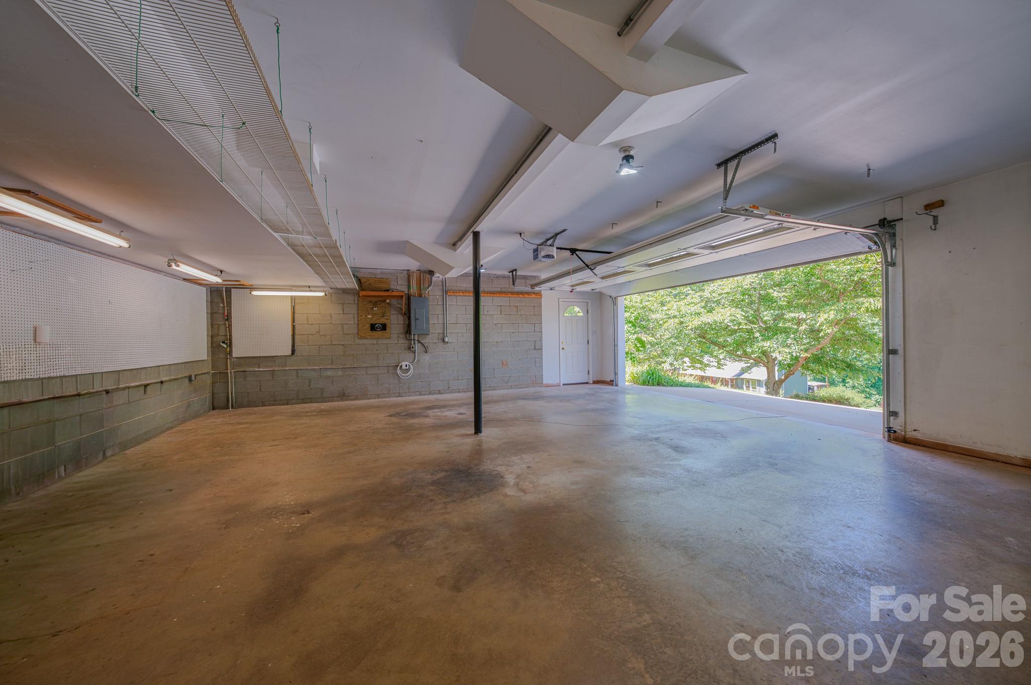 102 Forest Lake Drive Property Photo 35