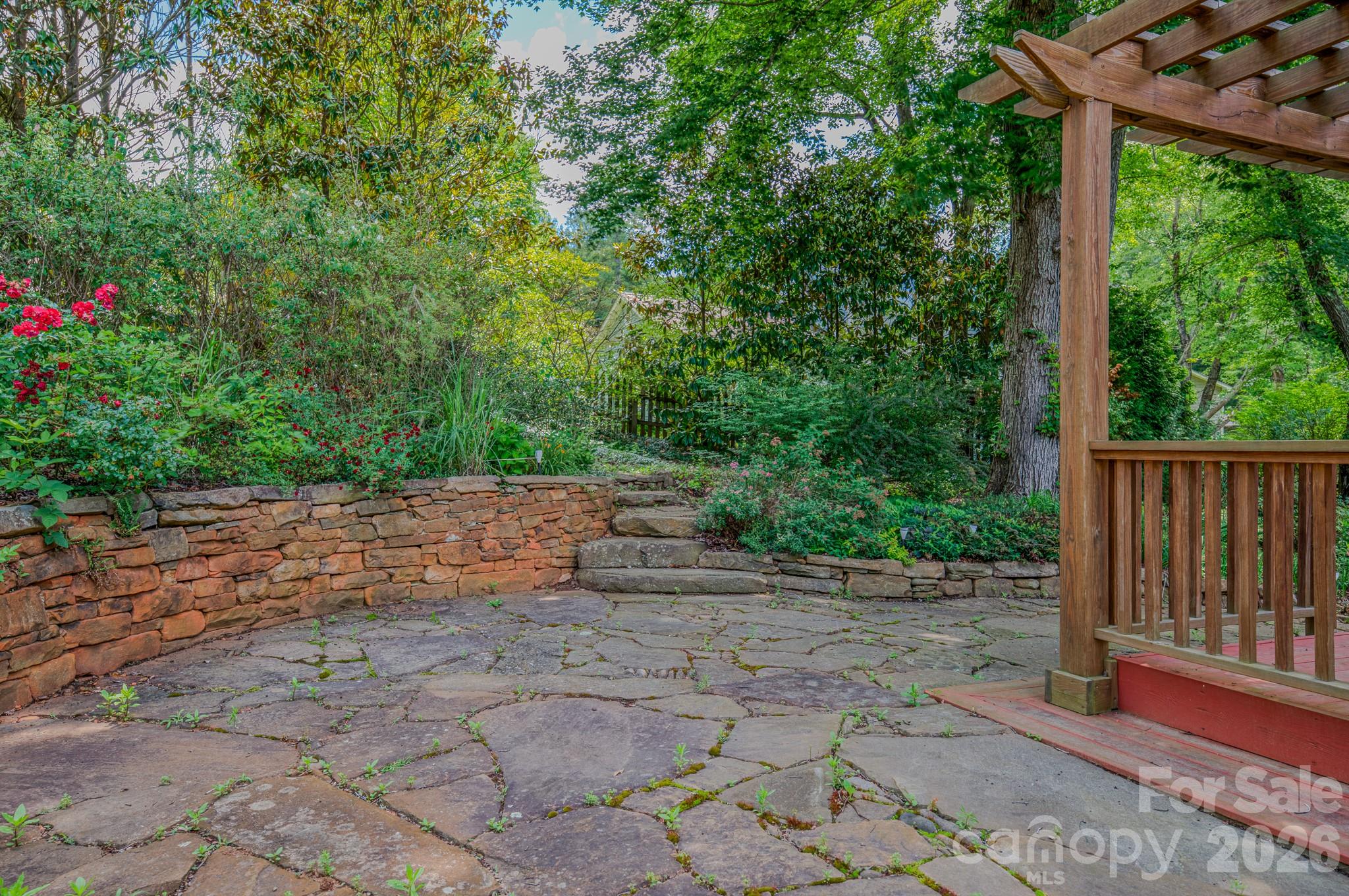 102 Forest Lake Drive Property Photo 39