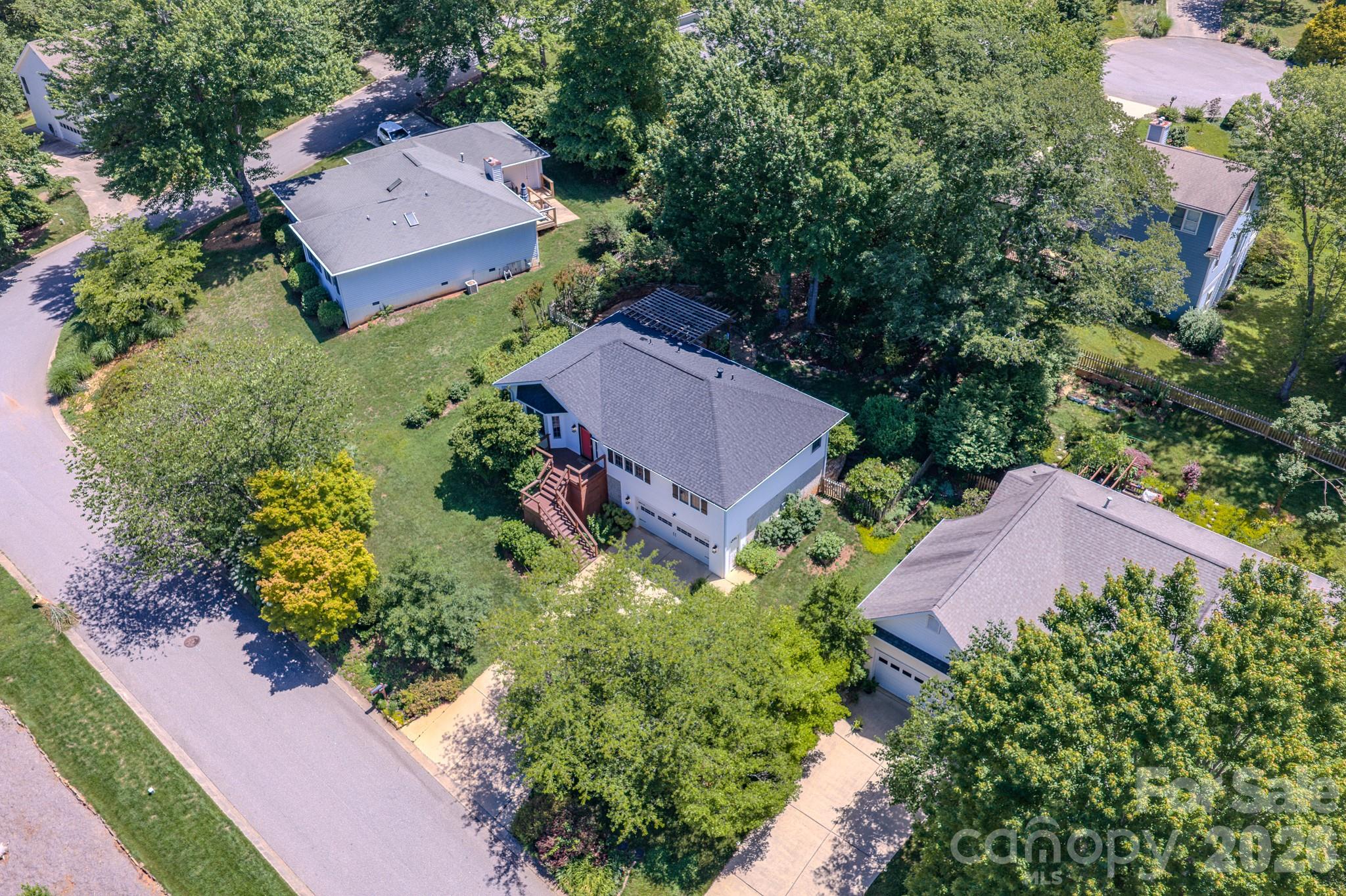 102 Forest Lake Drive Property Photo 43